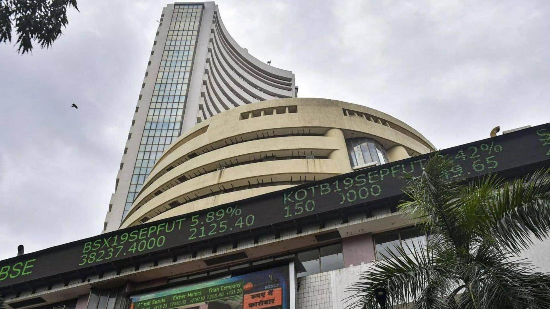 வர்த்தக கவலைகள் காரணமாக சென்செக்ஸ் 450 புள்ளிகள் சரிந்தது,நிஃப்டி 25,450க்கு கீழே சரிந்தது