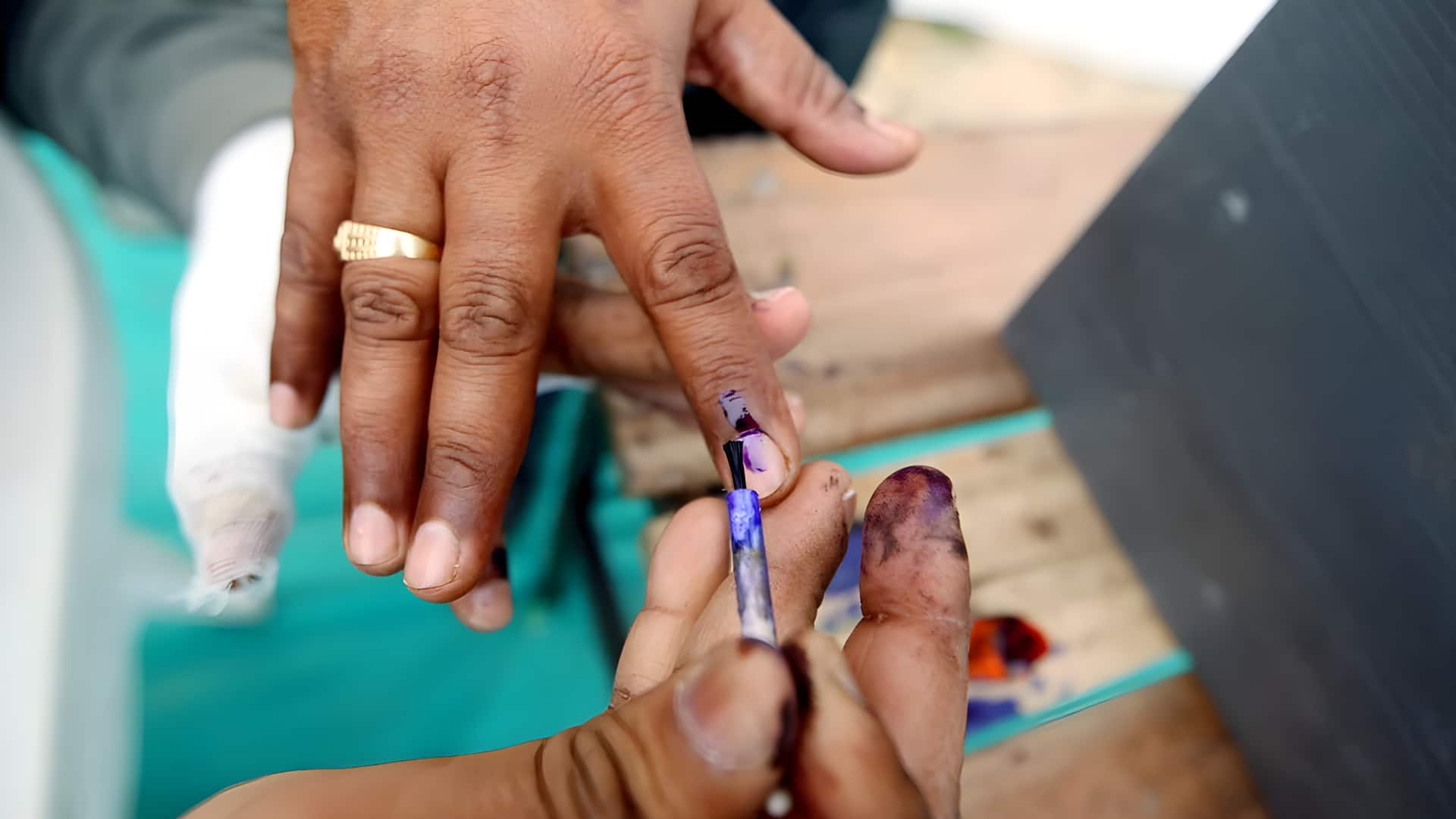 வாக்கு உங்கள் உரிமை! ஜனவரி 25 ஏன் தேசிய வாக்காளர் தினமானது? தேர்தல் ஆணையத்தின் வரலாற்று பின்னணி