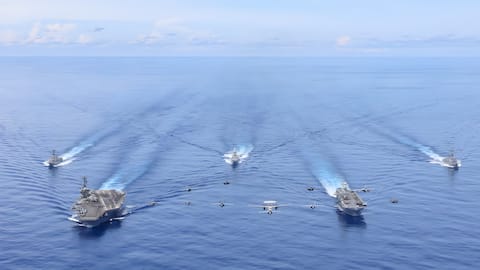 ஈரான் எல்லை அருகே அமெரிக்காவின் பிரம்மாண்ட விமானம் தாங்கி கப்பல் வருகை; போர் பதற்றத்தால் உலக நாடுகள் கவலை