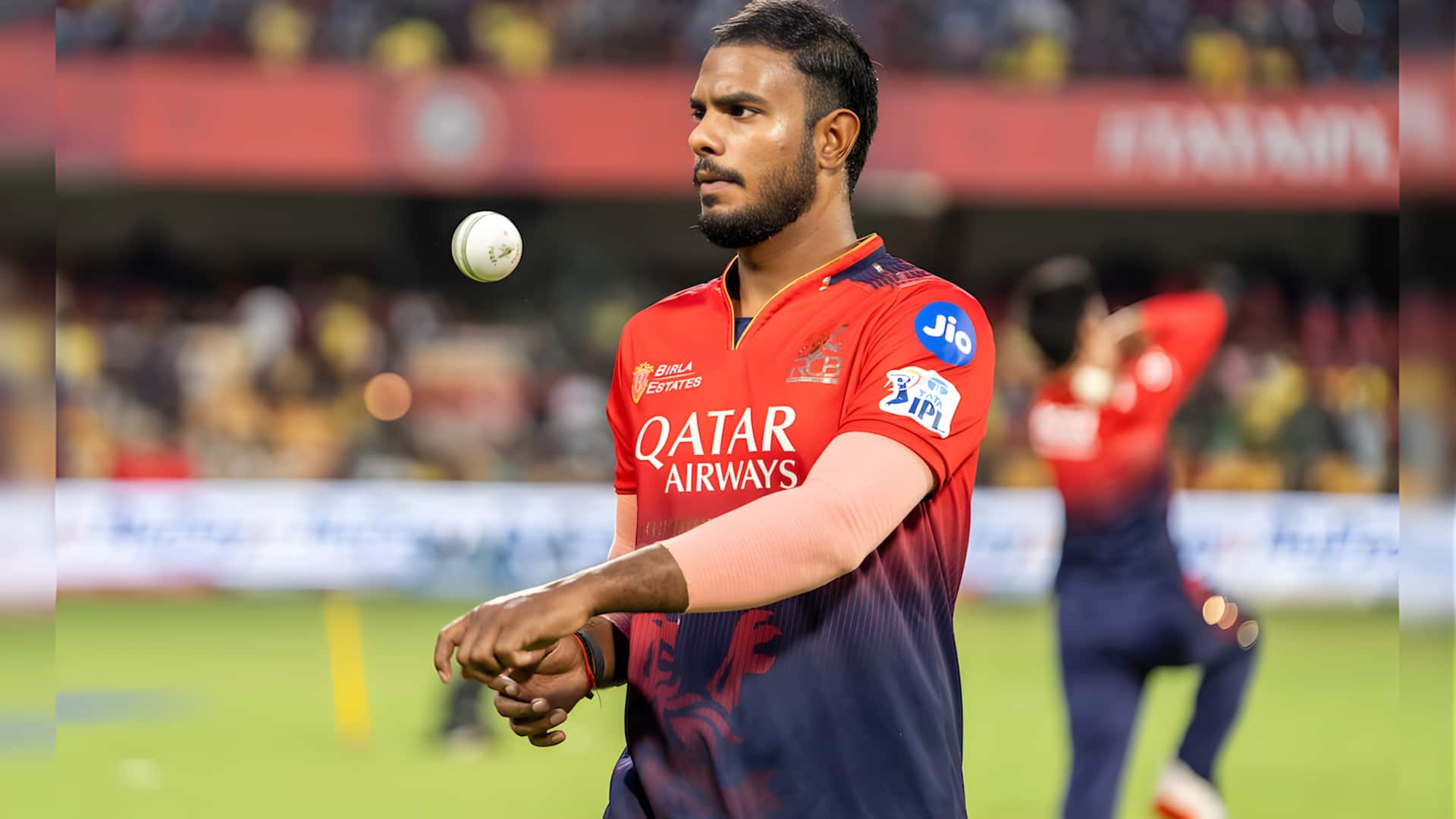 யஷ் தயாளுக்கு என்னாச்சு? ஆர்சிபி டீம் பஸ்ஸில் முகம் மாயம்; பயிற்சியிலும் பங்கேற்கவில்லை; கிளம்பும் புதிய சர்ச்சைகள்