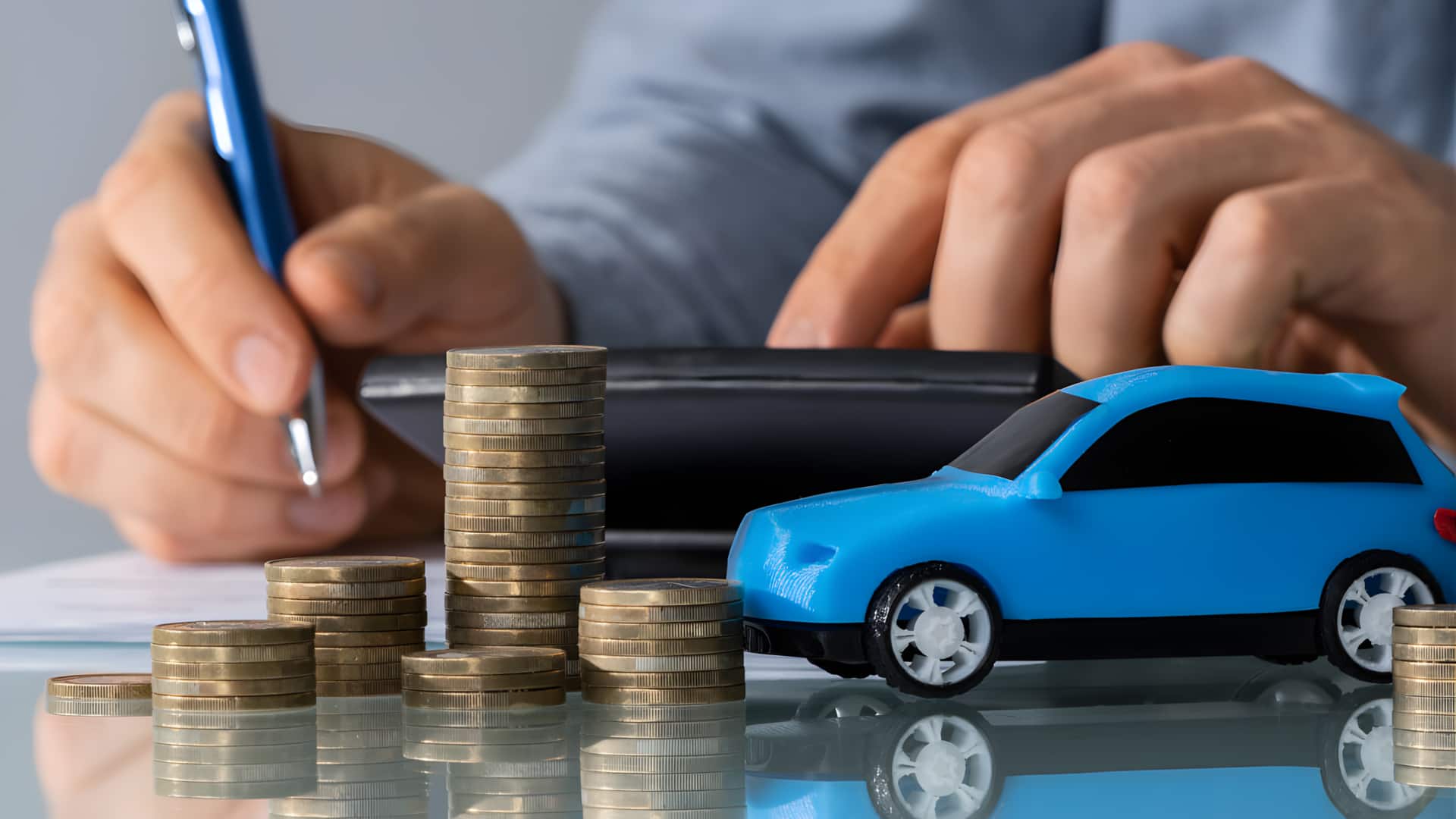 கார் வாங்கும்போது ₹2 லட்சத்திற்கு மேல் கேஷ் கொடுக்கக்கூடாதா? வருமான வரி விதிகள் மற்றும் கார் லோன் ரகசியங்கள்