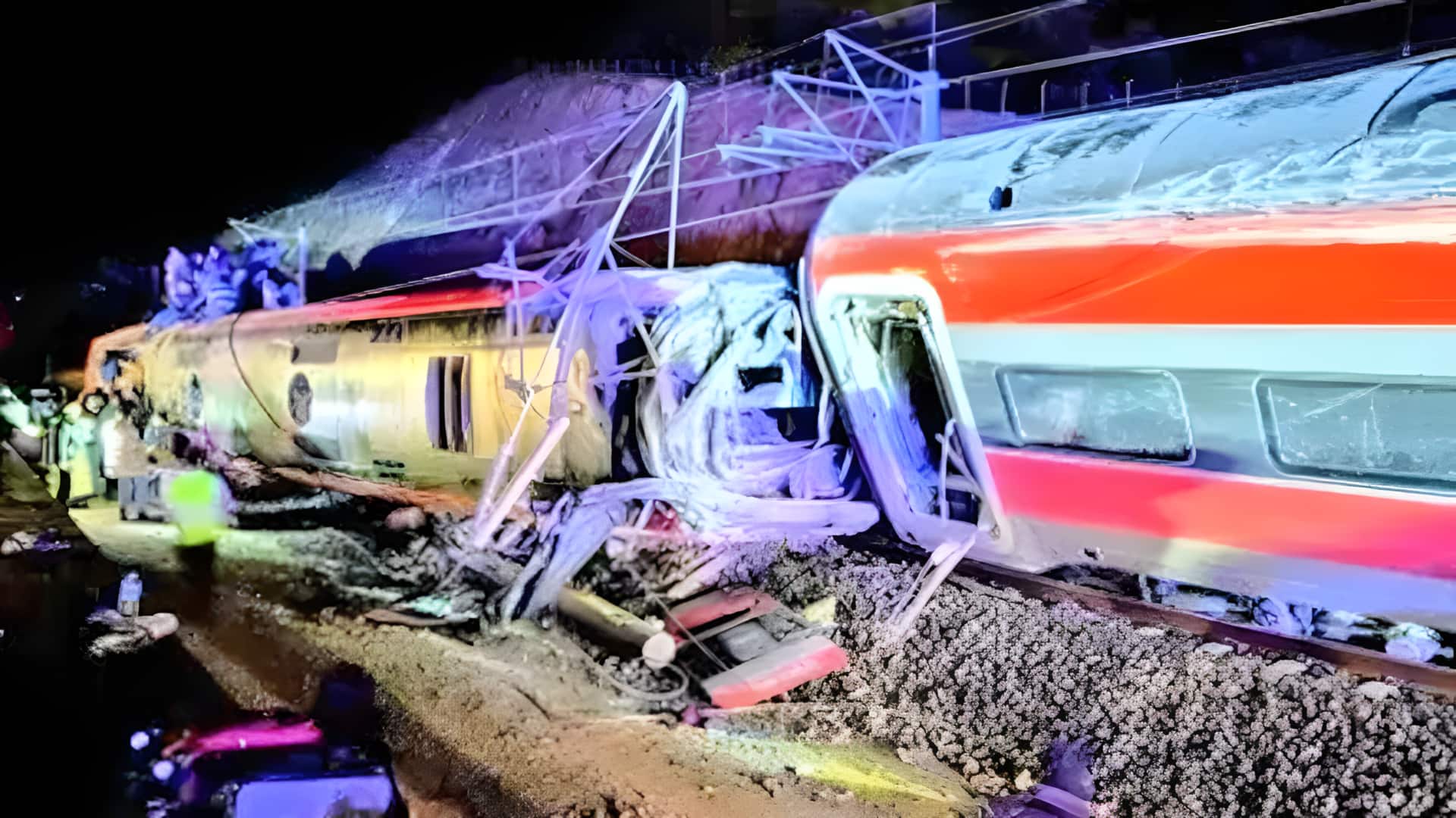 ஸ்பெயினில் நேருக்கு நேர் மோதிய இரண்டு அதிவேக ரயில்கள்: 21 பேர் பலி