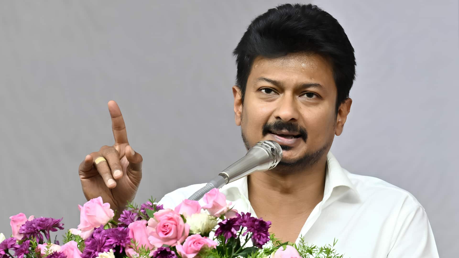 மாநிலத்தின் கடன்சுமை அதிகம்! அரசு கார் திமுக எம்எல்ஏக்களுக்கு வேண்டாம் என உதயநிதி ஸ்டாலின் அறிவிப்பு