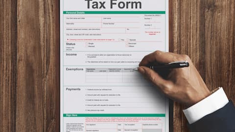 வரி செலுத்துவோர் கவனத்திற்கு! வருமான வரி தாக்கல் செய்யப் புதிய படிவங்கள் அறிமுகம்