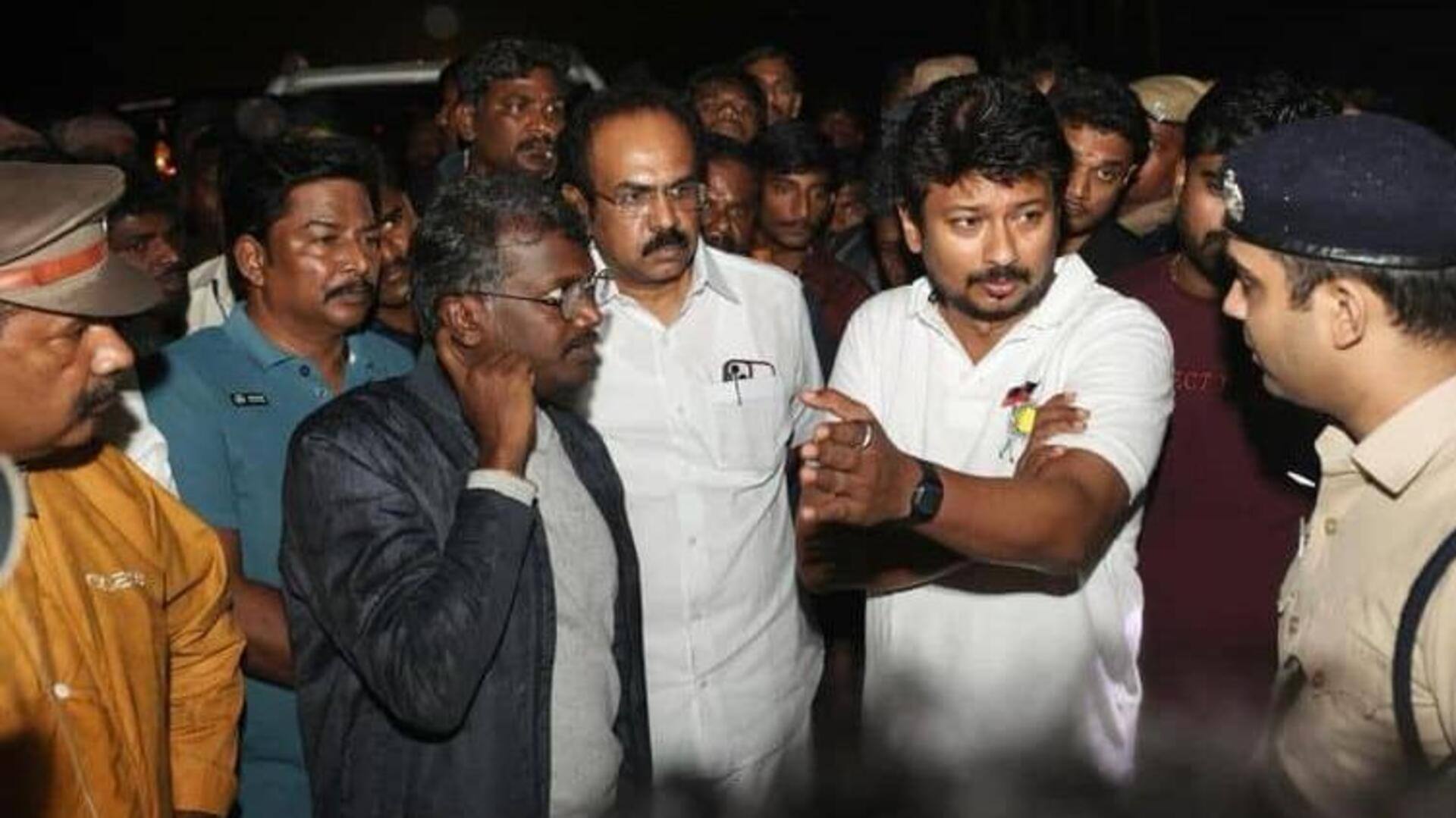 மீட்பு பணிகள் குறித்து விமர்சித்தவர்களுக்கு, இயக்குனர் மாரி செல்வராஜ் நெத்தியடி