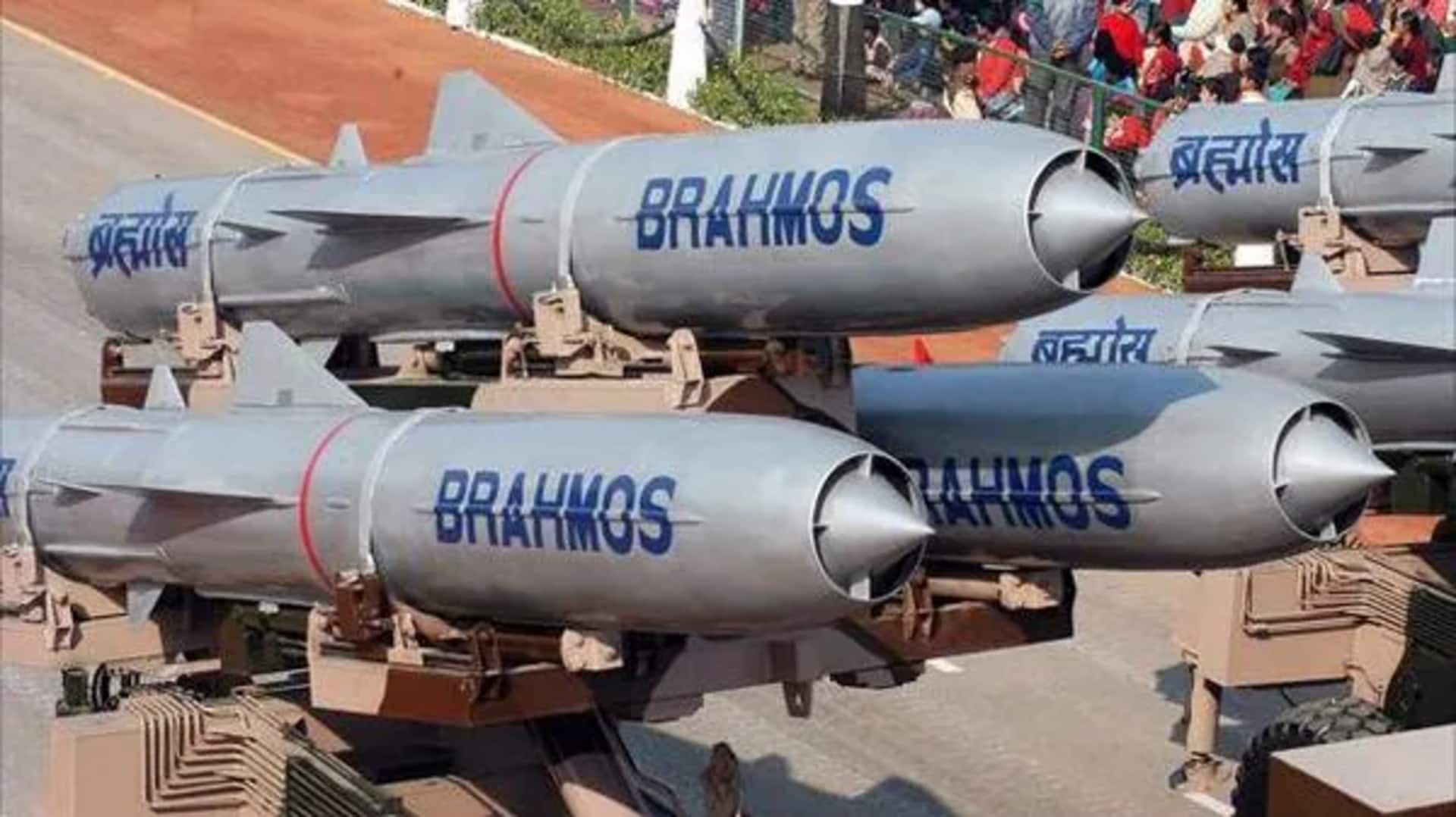 லக்னோவில் பிரம்மோஸ் ஏவுகணை தொழிற்சாலையை ராஜ்நாத் சிங் திறந்து வைத்தார்; ஆண்டுக்கு 100 ஏவுகணைகள் தயாரிக்கும் வசதி லக்னோவில் பிரம்மோஸ் ஏவுகணை தொழிற்சாலையை ராஜ்நாத் சிங் திறந்து வைத்தார்; ஆண்டுக்கு 100 ஏவுகணைகள் தயாரிக்கும் வசதி