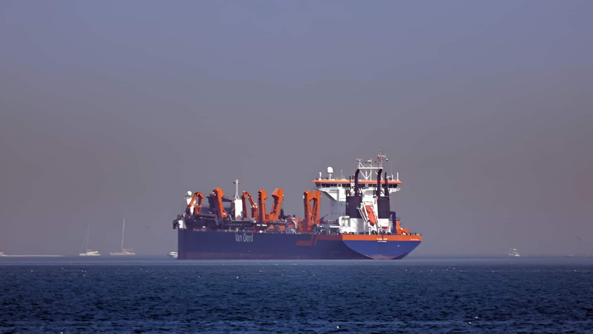 உலக நாடுகளுக்குப் பெரும் நிம்மதி! ஹார்முஸ் நீர்ச்சந்தியை திறந்தது ஈரான்!