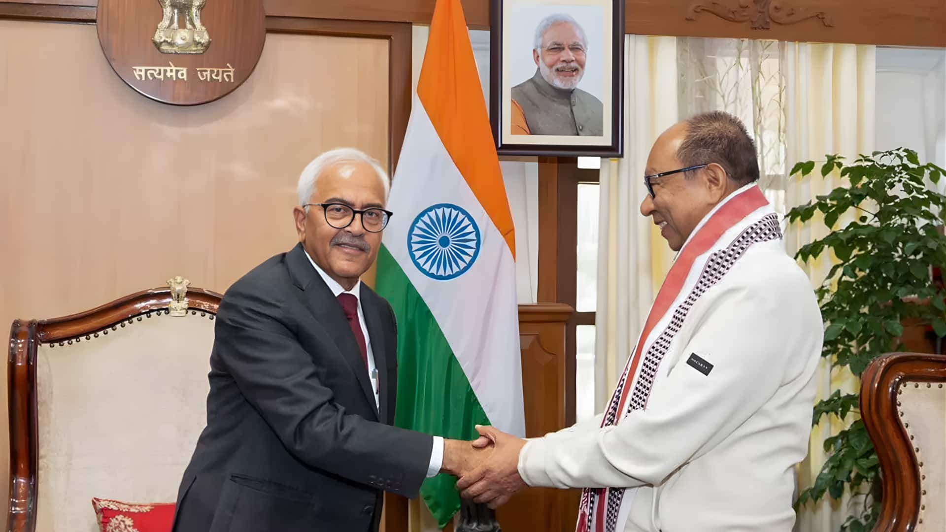 மணிப்பூரில் மீண்டும் மக்களாட்சி; ஓராண்டுக்கு பின் குடியரசுத் தலைவர் ஆட்சி ரத்து