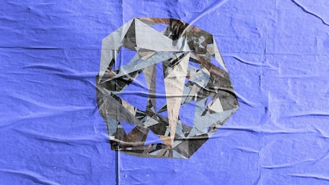 சுய-பராமரிப்புக்கான கொலாஜ் ஆர்ட் செய்து பழகுங்கள்: இதோ ஒரு வழிகாட்டி