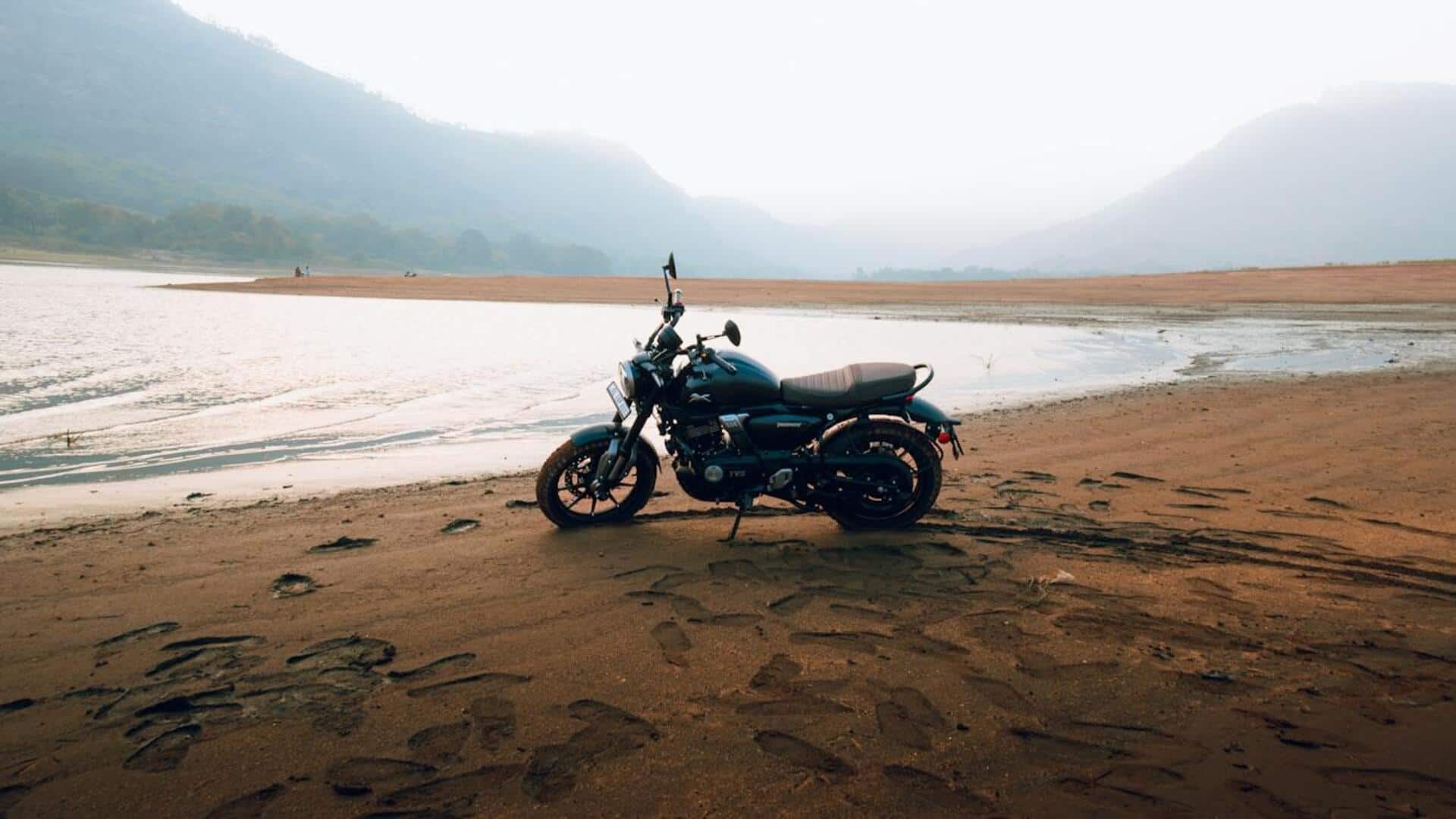 புதிய டிவிஎஸ் ரோனின் 'அகோண்டா எடிஷன்' ரெட்ரோ பைக் அறிமுகம்