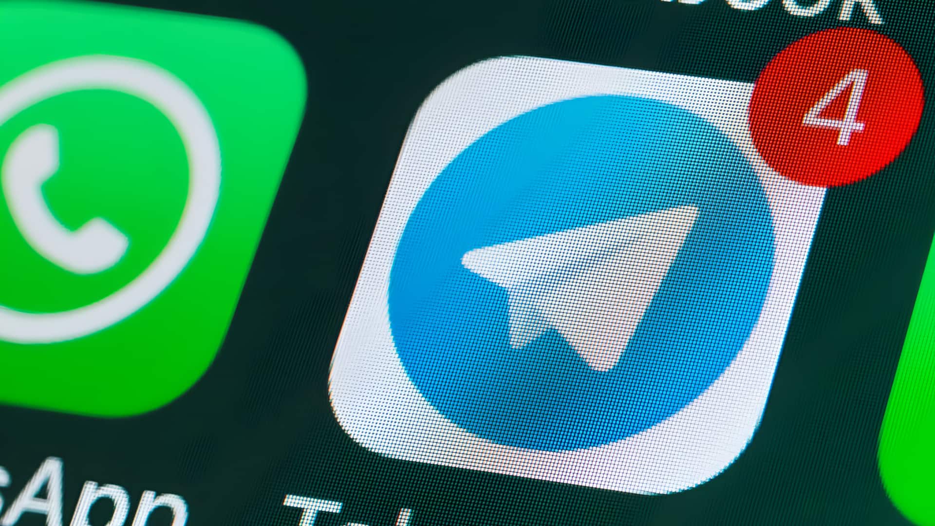 ரஷ்யாவில் வாட்ஸ்அப் மற்றும் டெலிகிராம் முடக்கம்; பின்னணி என்ன?