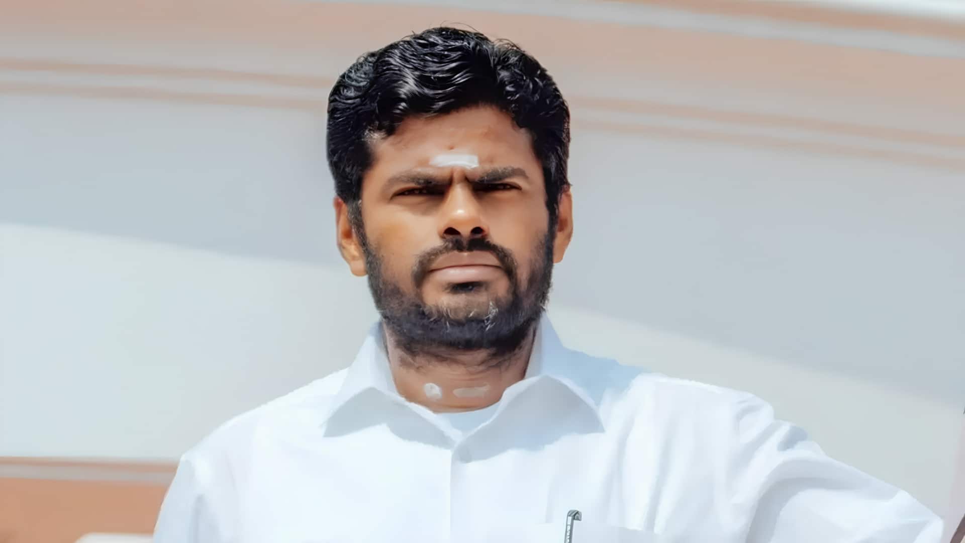 நாளை மதியம் 12 மணிக்கு காத்திருக்கும் அதிரடி திருப்பம்! அண்ணாமலை வெளியிடப் போகும் 'மனம் திறந்த' ரகசியம்!