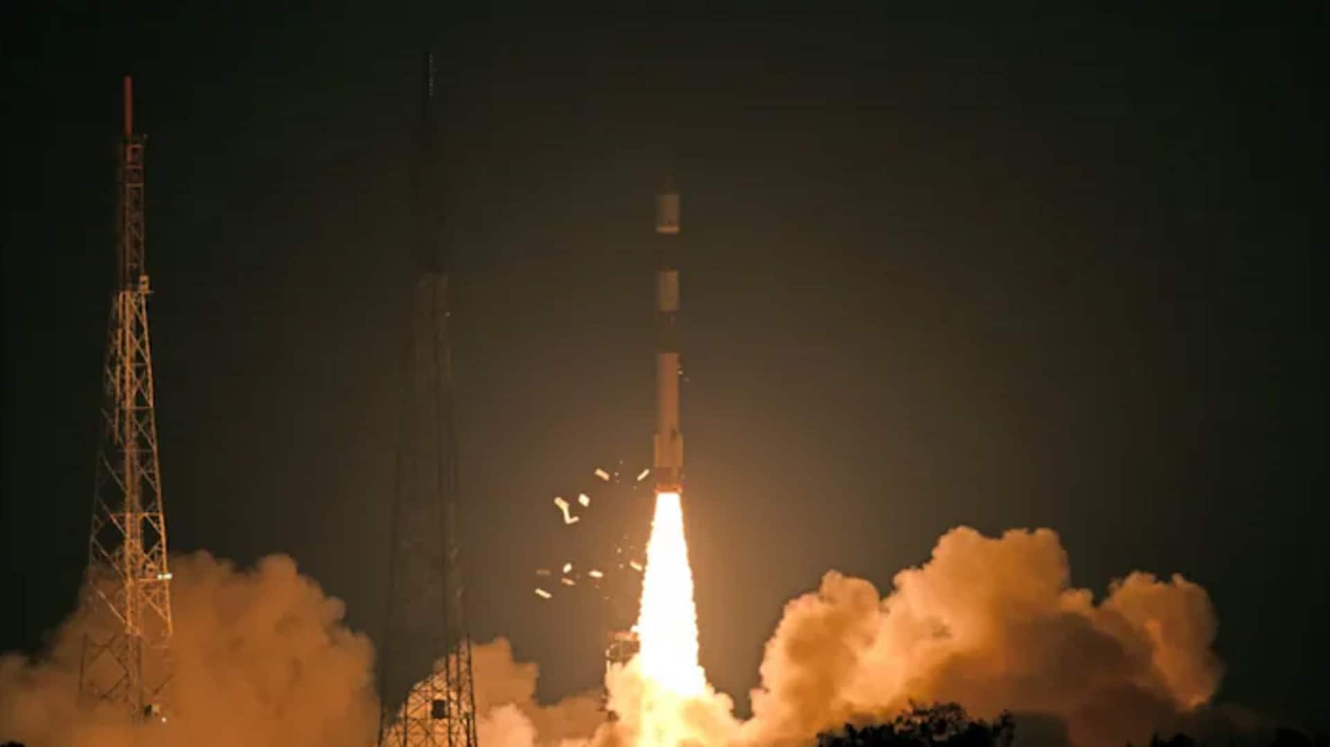 மே 18இல் ரிசாட் 18 செயற்கைகோளை ஏவுகிறது இஸ்ரோ; தேசிய பாதுகாப்பில் கவனம் செலுத்துவதாக உறுதி மே 18இல் ரிசாட் 18 செயற்கைகோளை ஏவுகிறது இஸ்ரோ; தேசிய பாதுகாப்பில் கவனம் செலுத்துவதாக உறுதி