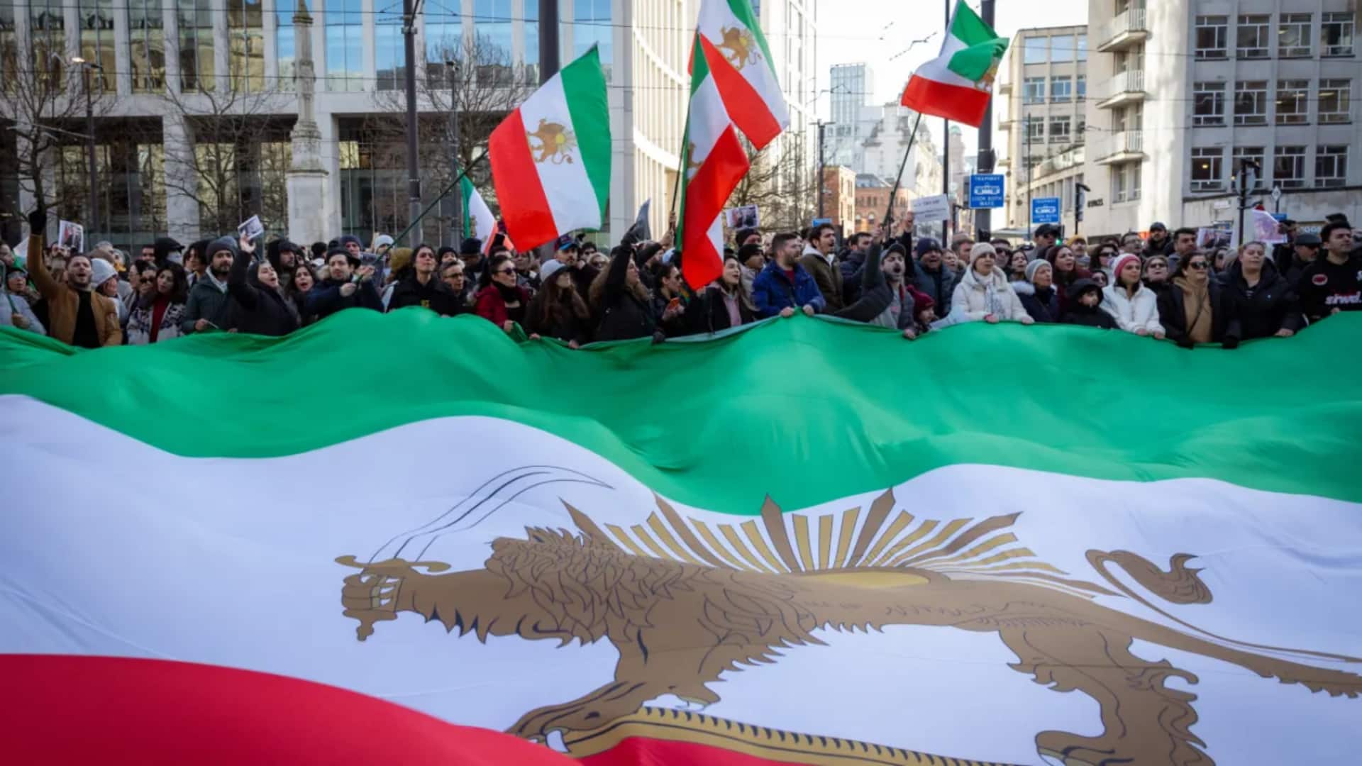 ஈரானில் பலி எண்ணிக்கை 500-ஐ தாண்டியது- ராணுவ நடவடிக்கைக்கு தயார் என டிரம்ப் அதிரடி