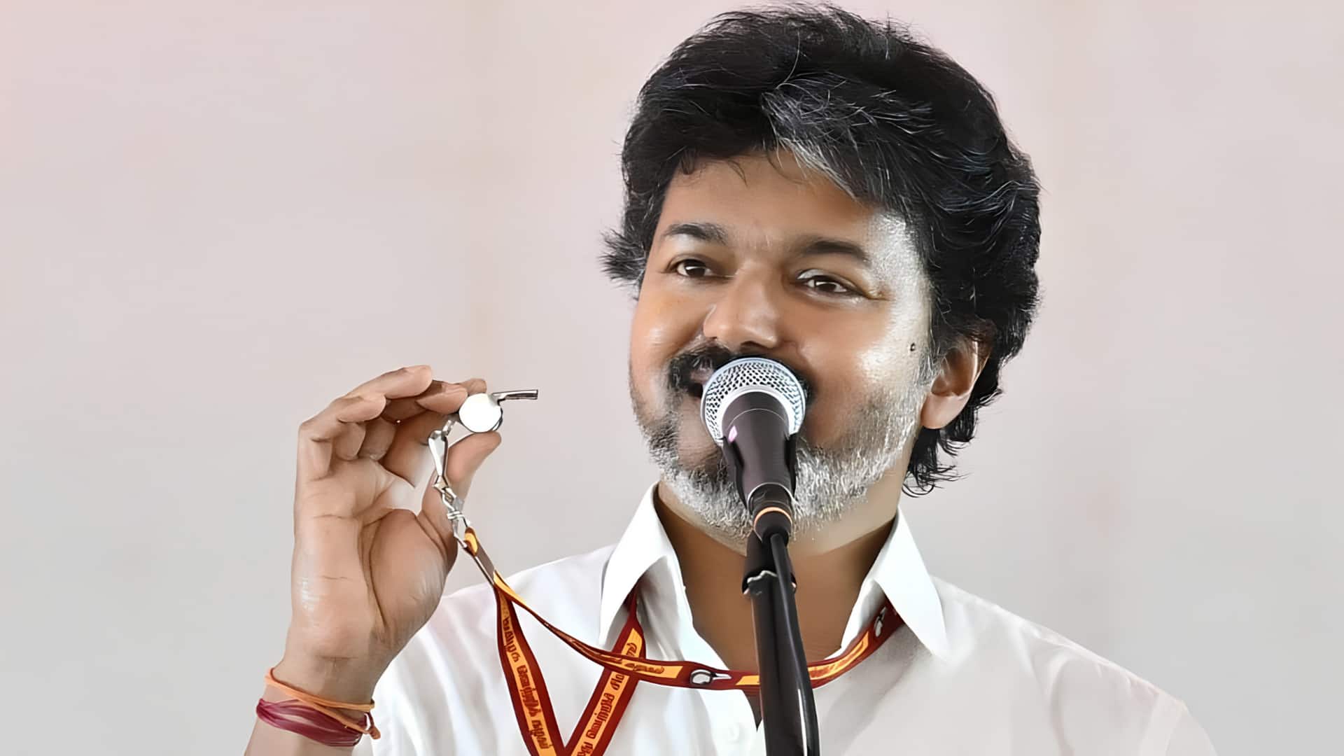 'என்னை என்ன வேணும்னாலும் பேசுங்க, ஆனா பெண்களைப் பத்தி பேசினா!' தாராபுரத்தில் முதலமைச்சர் விஜய் ஆவேசம்