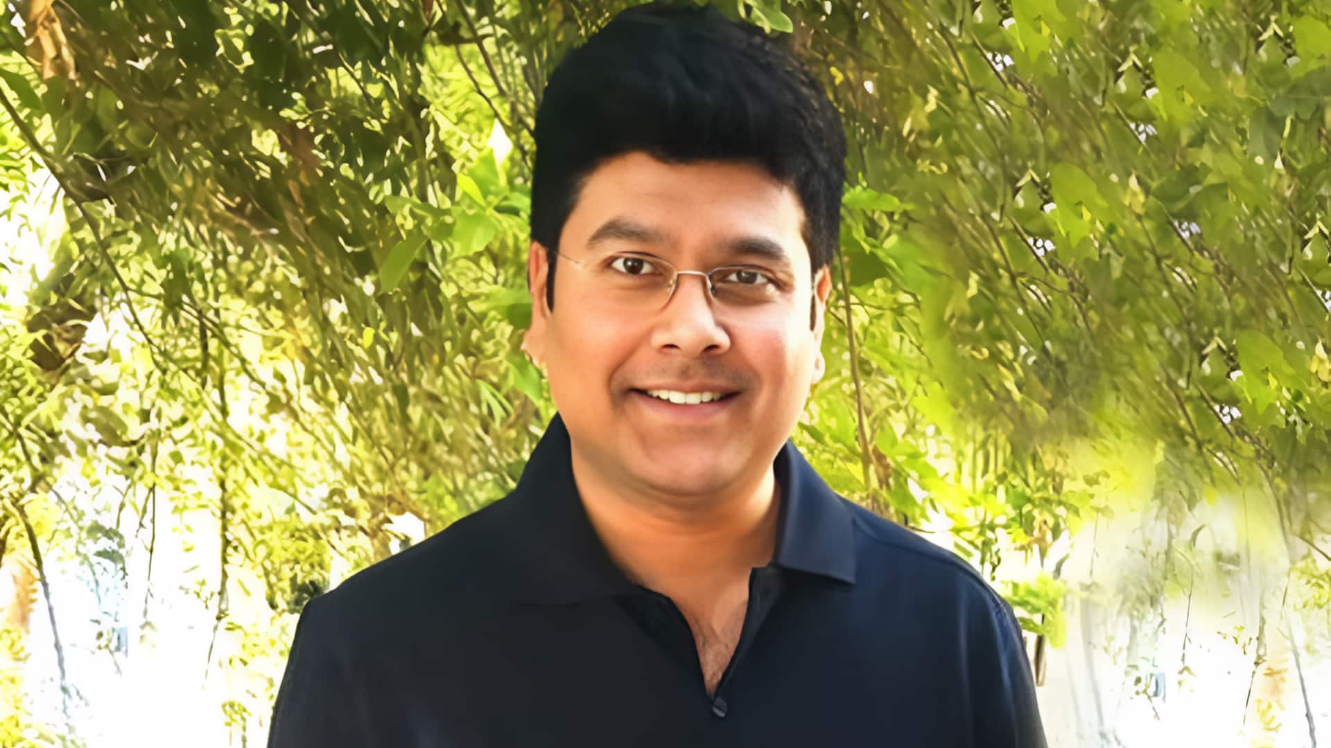 திமுகவில் புதிய அதிரடி; முதல்வரின் மருமகன் சபரீசன் நேரடி அரசியல் வருகை