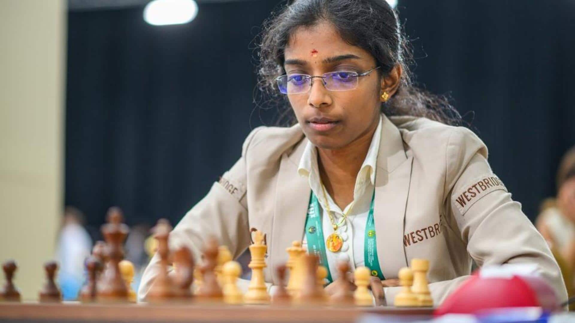 கிராண்ட் சுவிஸ் பட்டத்தை வென்று கேண்டிடேட்ஸ் 2026 க்குத் தகுதி பெற்றார் ஆர்.வைஷாலி கிராண்ட் சுவிஸ் பட்டத்தை வென்று கேண்டிடேட்ஸ் 2026 க்குத் தகுதி பெற்றார் ஆர்.வைஷாலி
