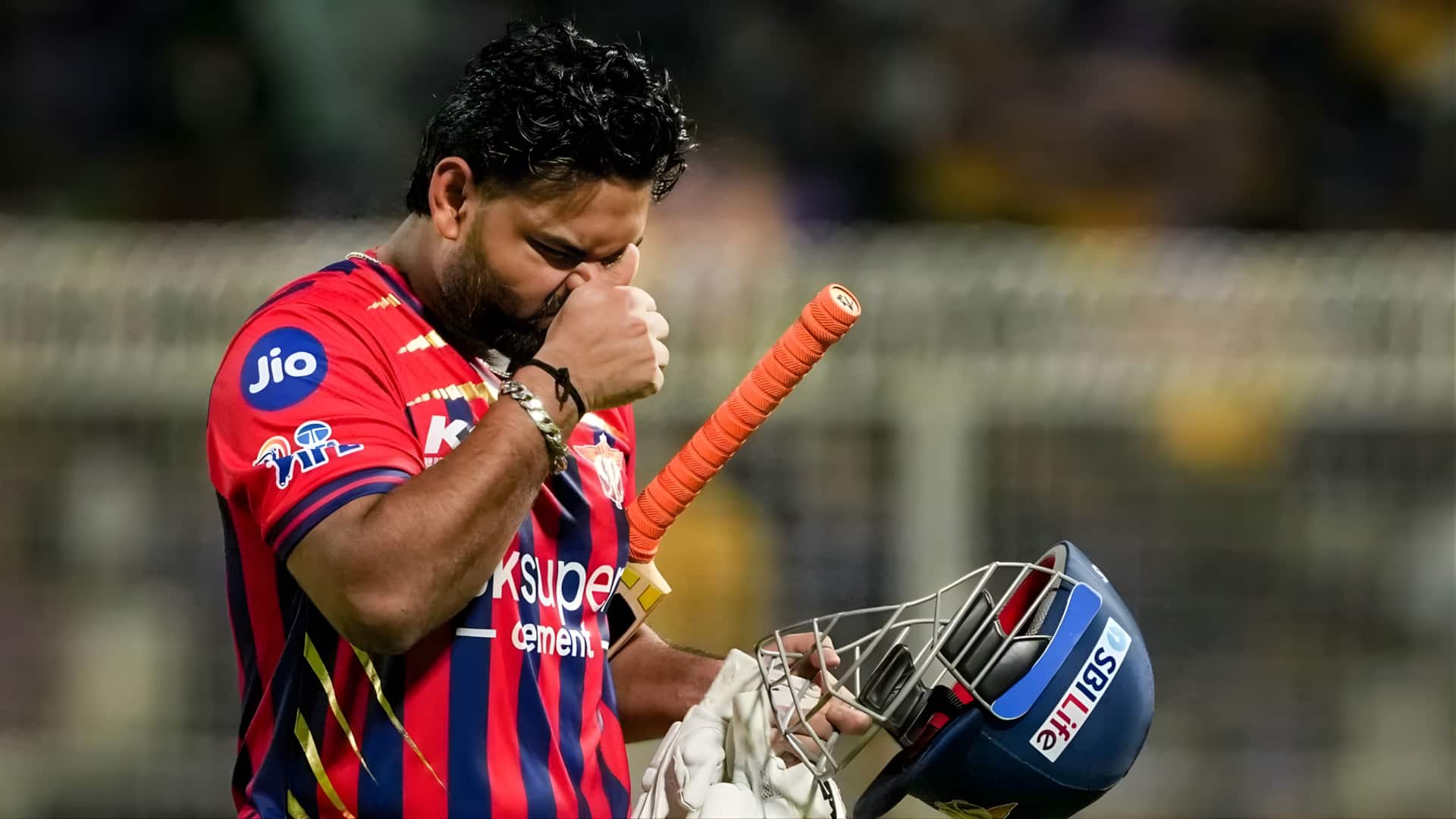 ரூ.27 கோடிக்கு வொர்த் இல்ல! ரிஷப் பண்டின் தொடர் சொதப்பலால் கொந்தளிக்கும் ரசிகர்கள்