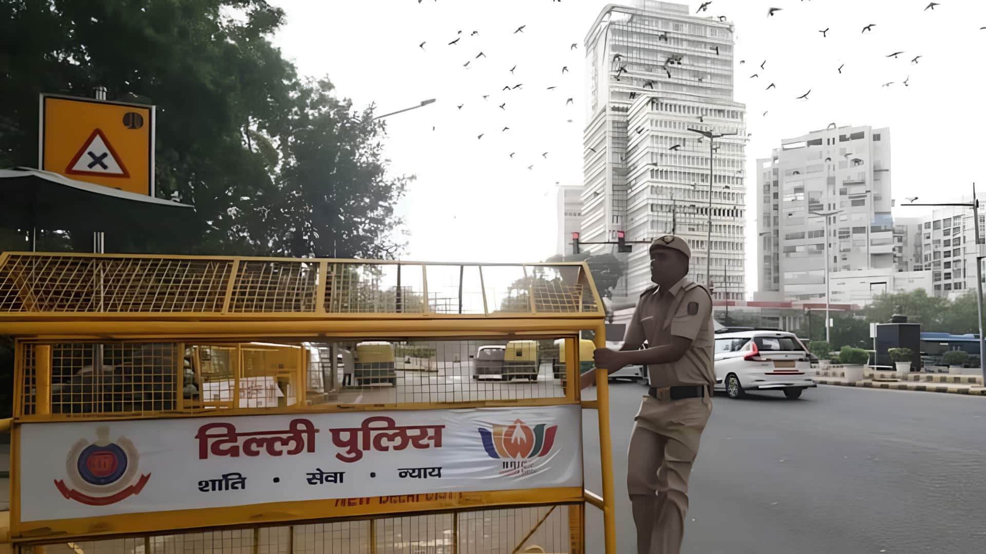 டெல்லியில் குவிக்கப்பட்டுள்ள காவல்துறையினரின் சீருடையில் பாடிகேம்கள்! CJP போராட்டத்தால் உச்சக்கட்ட பதற்றம்