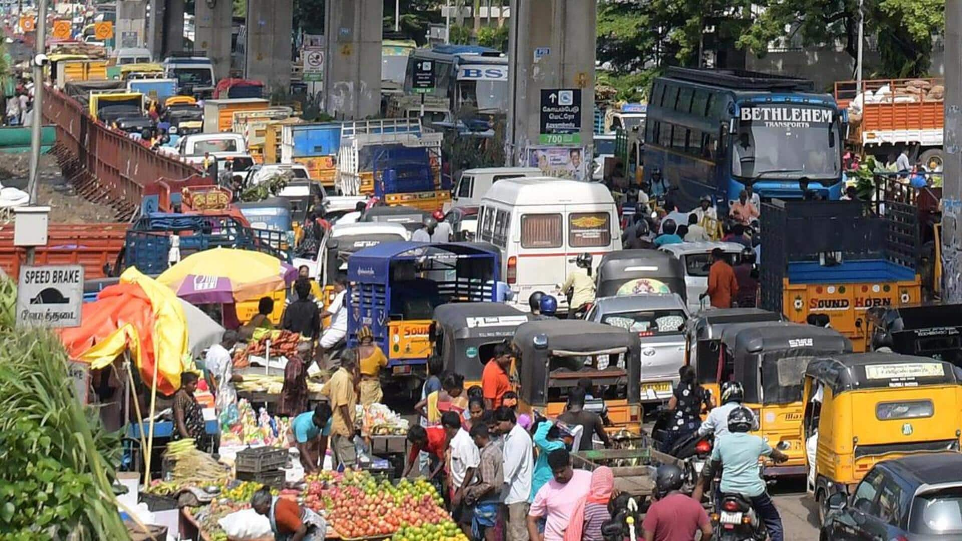 தீபாவளியை கொண்டாட சொந்த ஊர்களுக்கு பயணப்பட்ட மக்கள்; திணறிய சென்னை