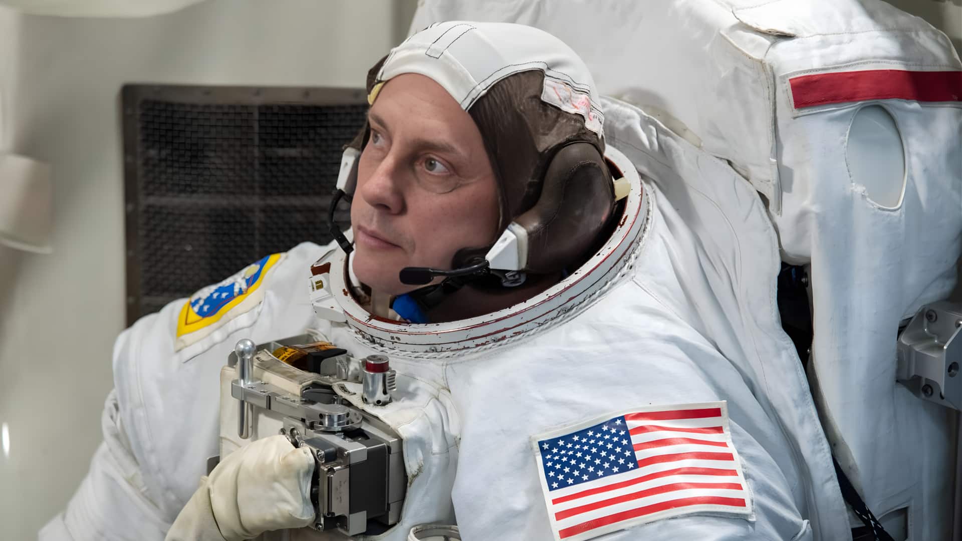 பேசும் திறனை இழந்த விண்வெளி வீரர்! 60 ஆண்டுகளில் இல்லாத அதிரடி முடிவை எடுத்த நாசா; விண்வெளியில் நடந்தது என்ன?