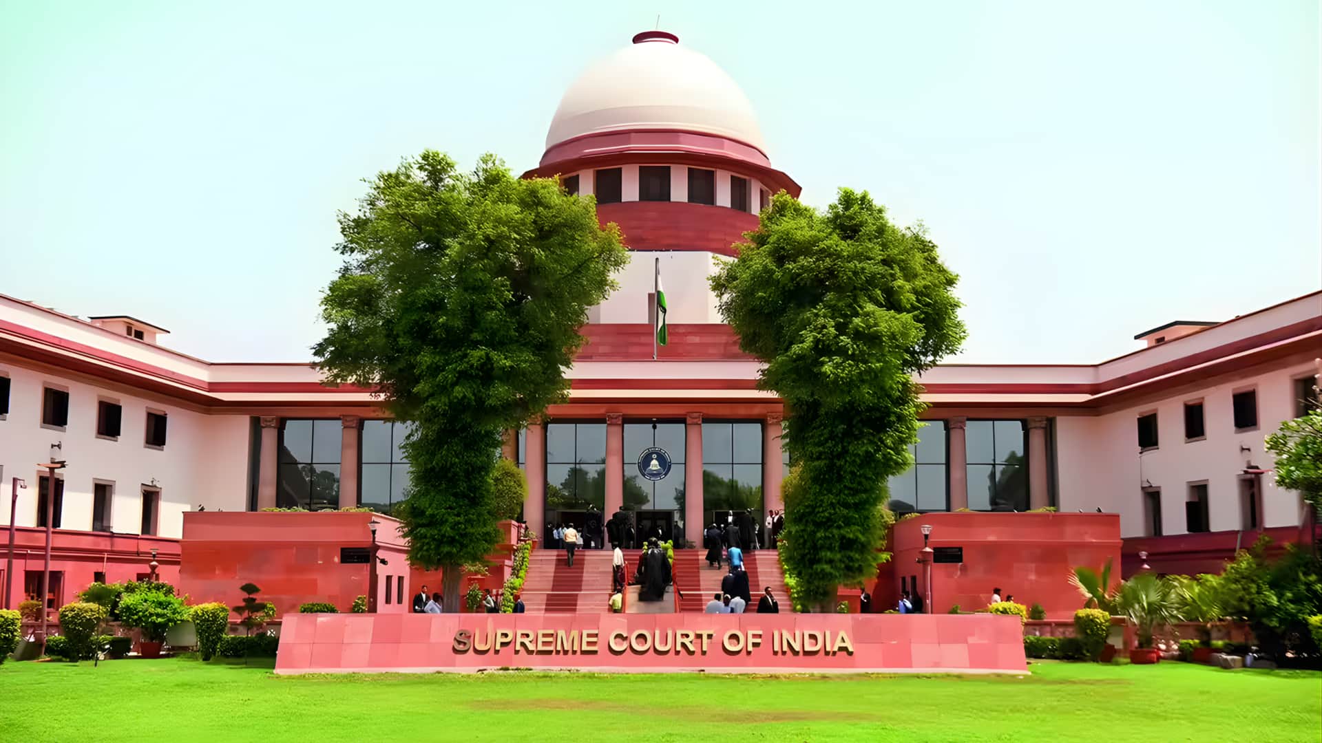 சாலை இருந்தால் நடைபாதையும் இருக்க வேண்டும்! மத்திய அரசுக்கு 2 வார அவகாசம் தந்த உச்ச நீதிமன்றம்