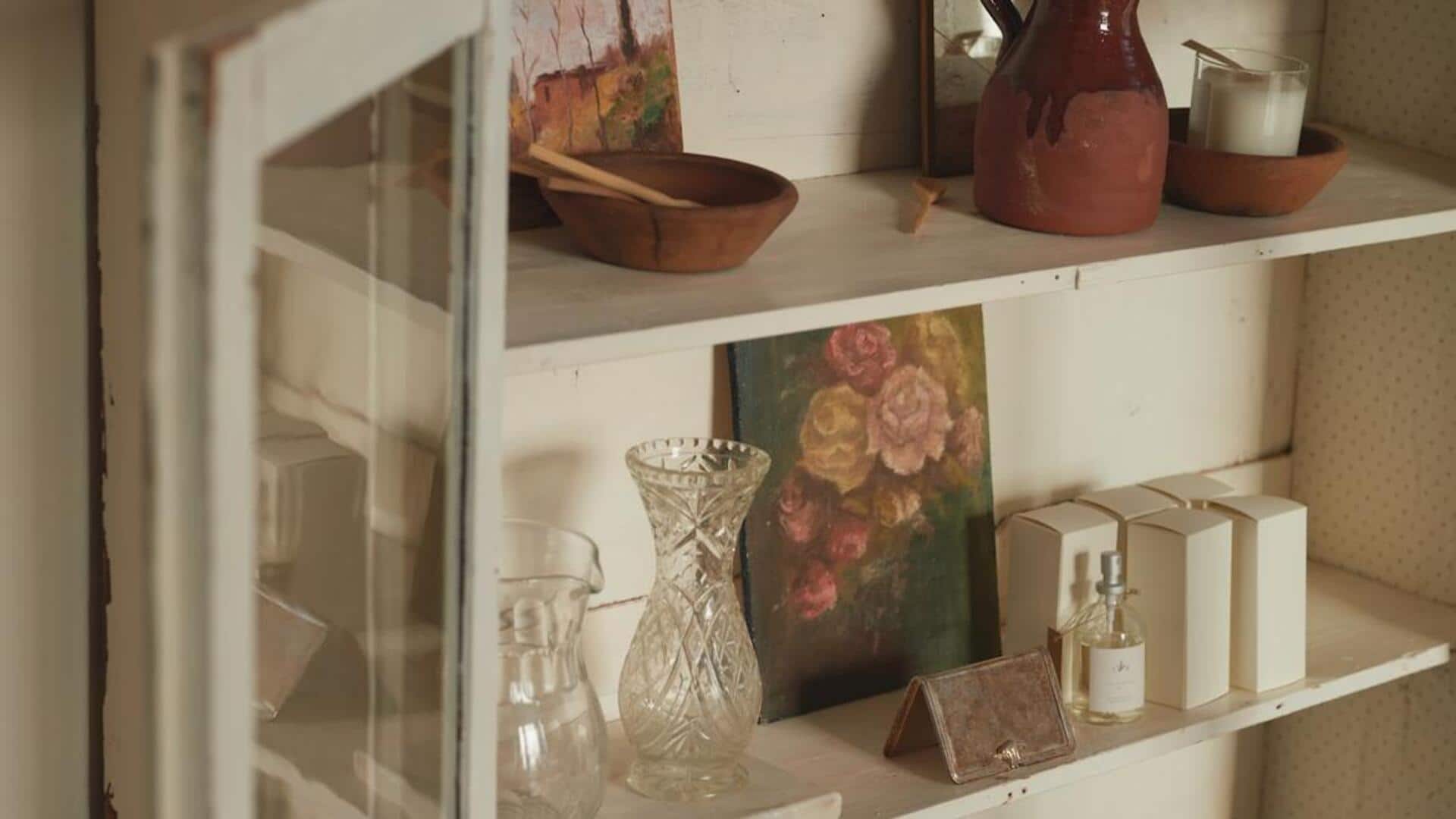 அலமாரிகளை வைத்து உங்கள் இடத்தை அழகாக்குங்கள்!