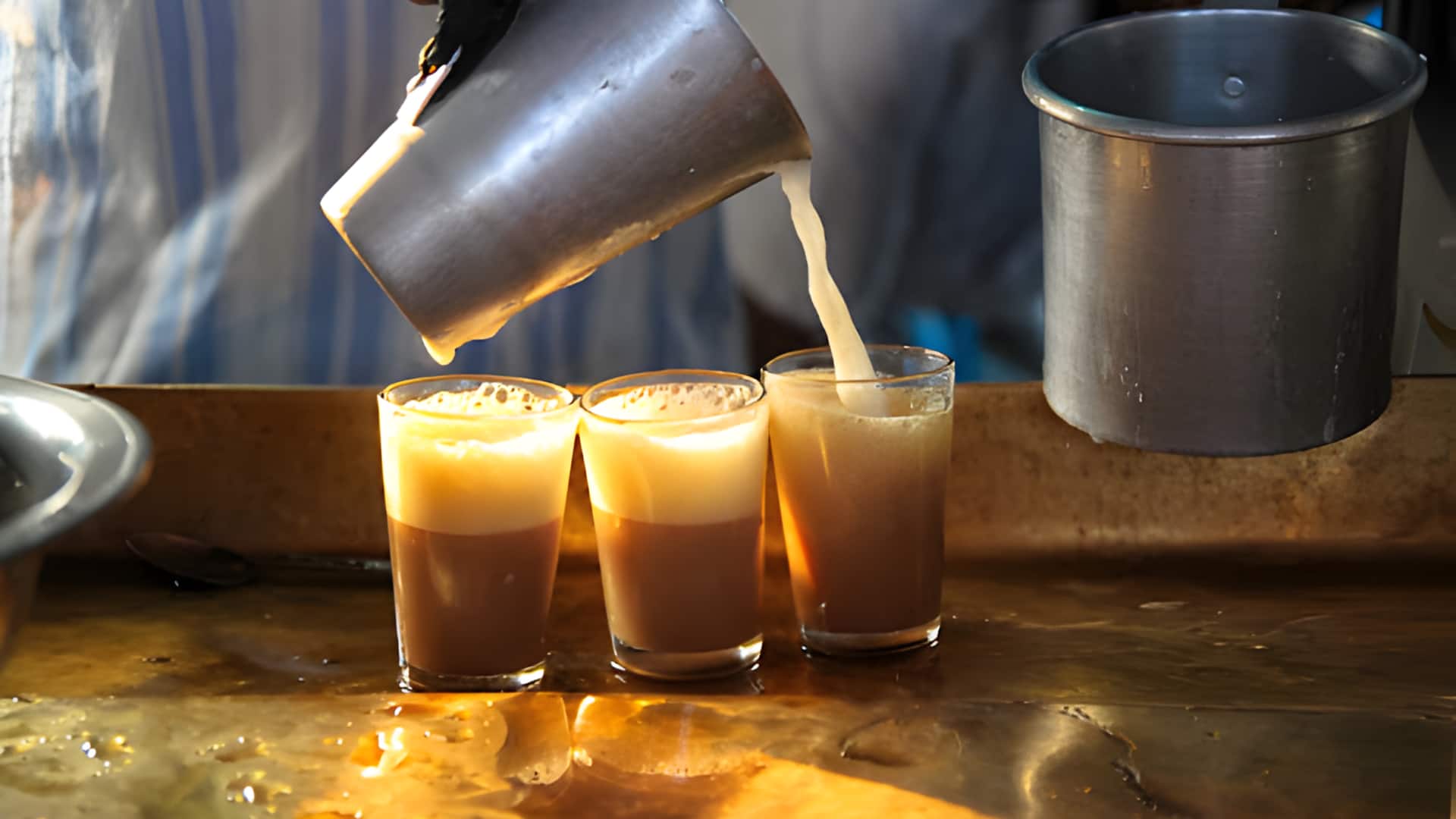 வணிக சிலிண்டர் தட்டுப்பாடு: உணவகங்களுக்கு மின் கட்டணத்தில் ரூ.2 சலுகை! முதல்வர் அறிவிப்பு