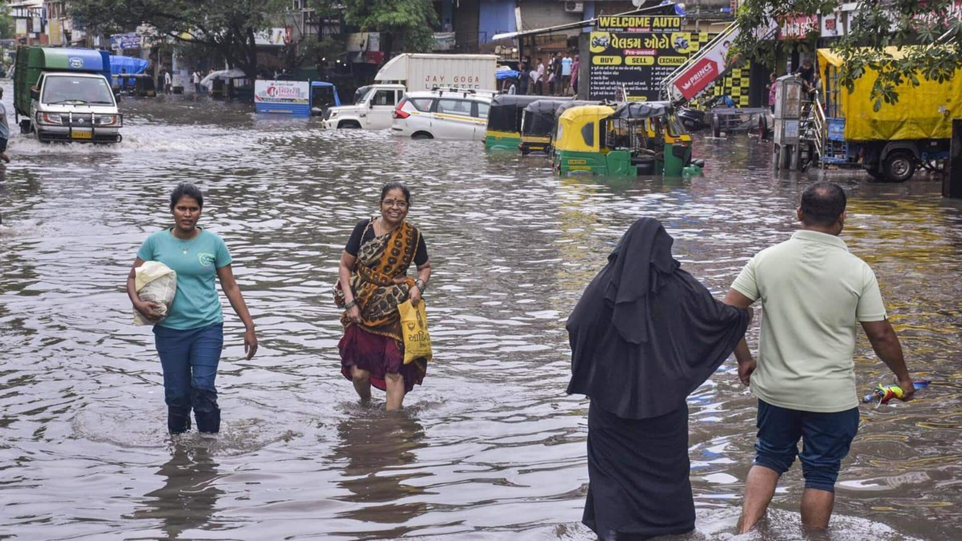 குஜராத்தில் கடும் மழை: மூன்று நாட்களில் இறப்பு எண்ணிக்கை 28 ஐ எட்டியது, கிட்டத்தட்ட 18,000 பேர் வெளியேற்றம்