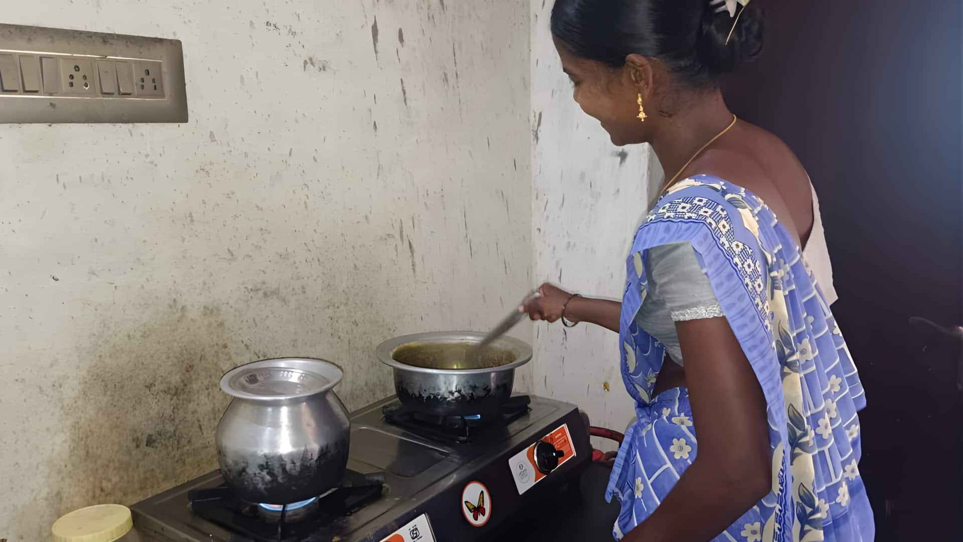 கேஸ் சிலிண்டர் தட்டுப்பாடு கவலையே வேண்டாம்! உங்கள் சமையல் எரிவாயுவை 30% வரை மிச்சப்படுத்த 5 சூப்பர் ஐடியாக்கள்