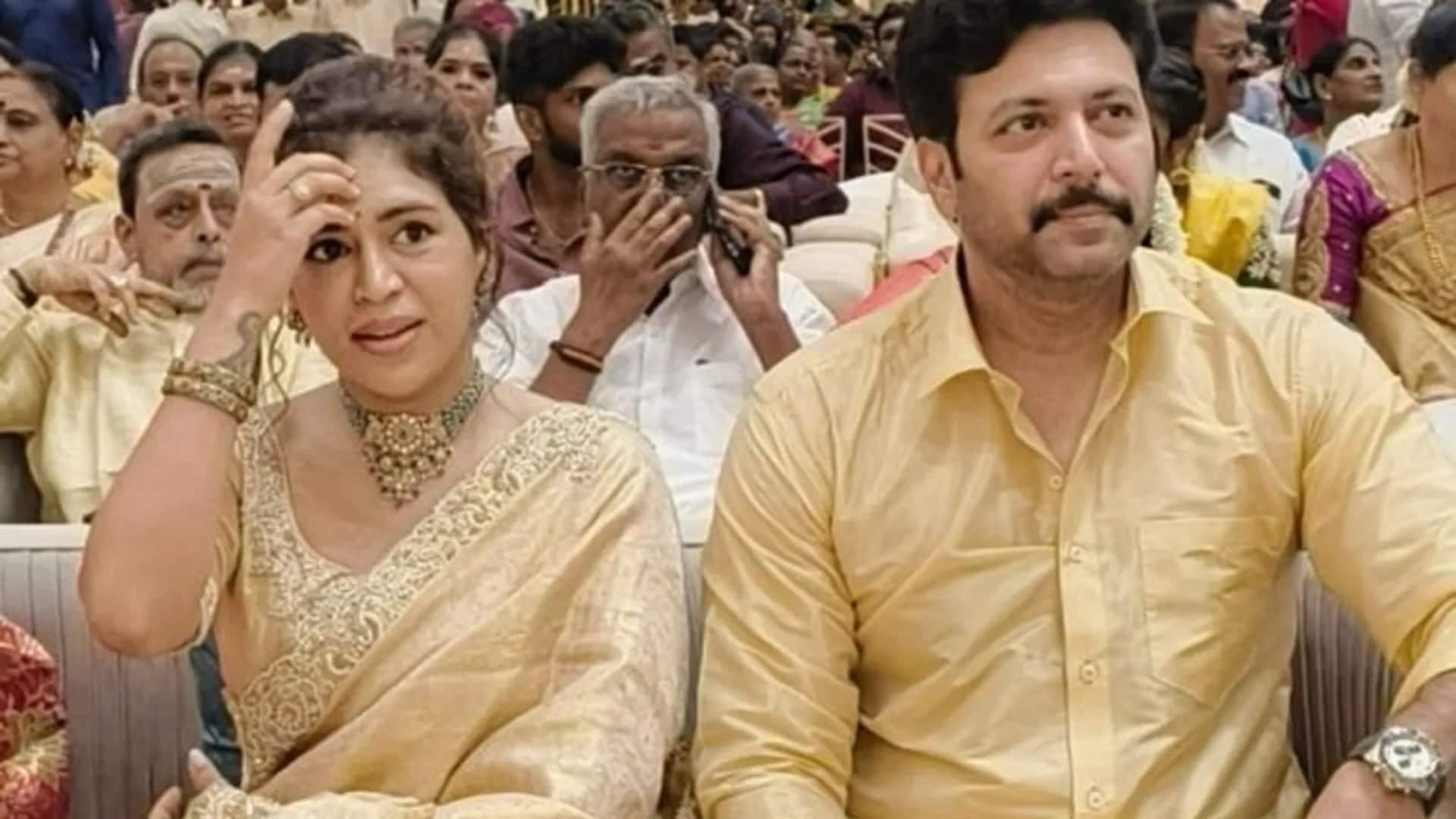 கெனிஷா வாழ்வின் ஒளி... நல்ல தந்தையாக தொடர்வேன்.. ஆர்த்தி ரவியின் அறிக்கைக்கு ரவி மோகன் பதில் கெனிஷா வாழ்வின் ஒளி... நல்ல தந்தையாக தொடர்வேன்.. ஆர்த்தி ரவியின் அறிக்கைக்கு ரவி மோகன் பதில்