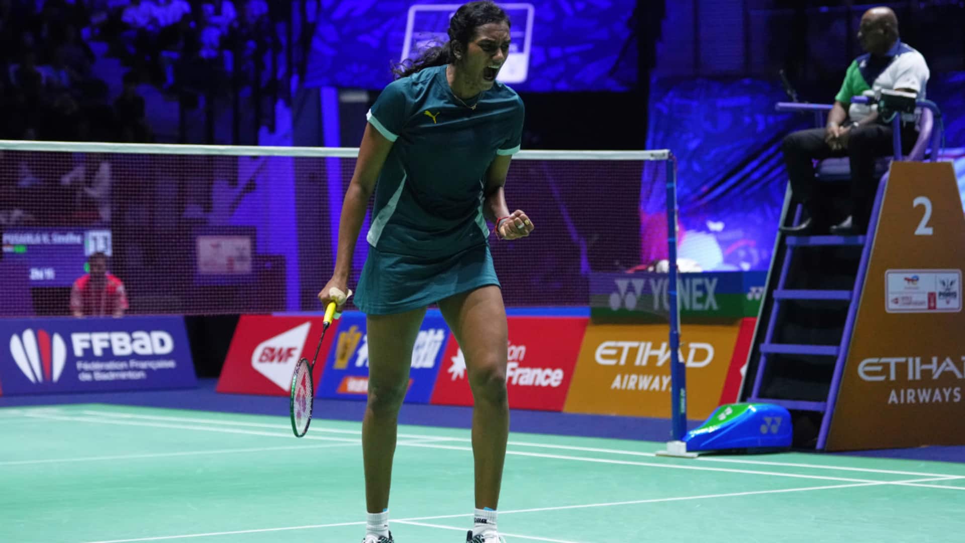 BWF உலக சாம்பியன்ஷிப்பின் காலிறுதியில் தோல்வி; சாதனை படைக்கும் வாய்ப்பை இழந்தார் பிவி சிந்து