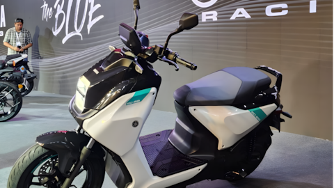 மின்சார வாகன சந்தையில் Yamaha-வின் எண்ட்ரி: அசத்தல் வசதிகளுடன் களமிறங்கிய 'EC-06'