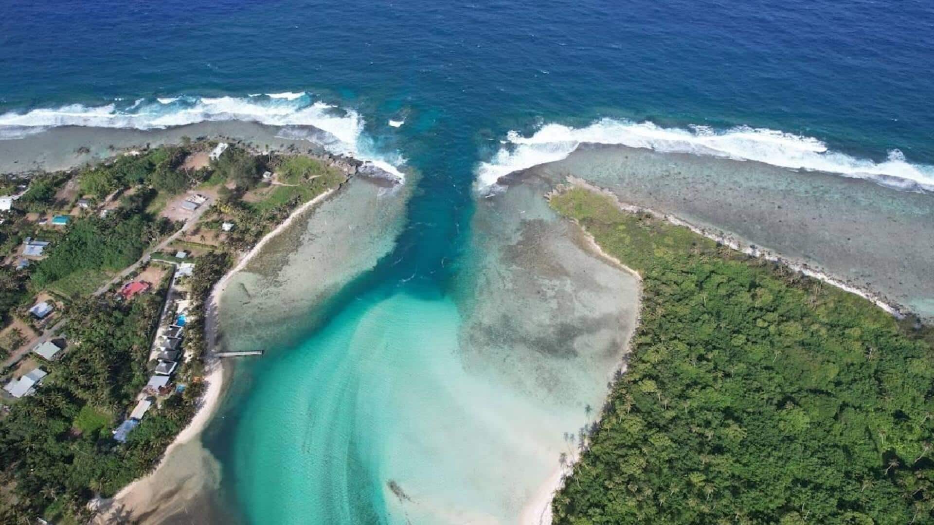 ராரோடோங்காவில் படகுப் பயணம்: மறைந்திருக்கும் கடலோரக் களஞ்சியங்கள்