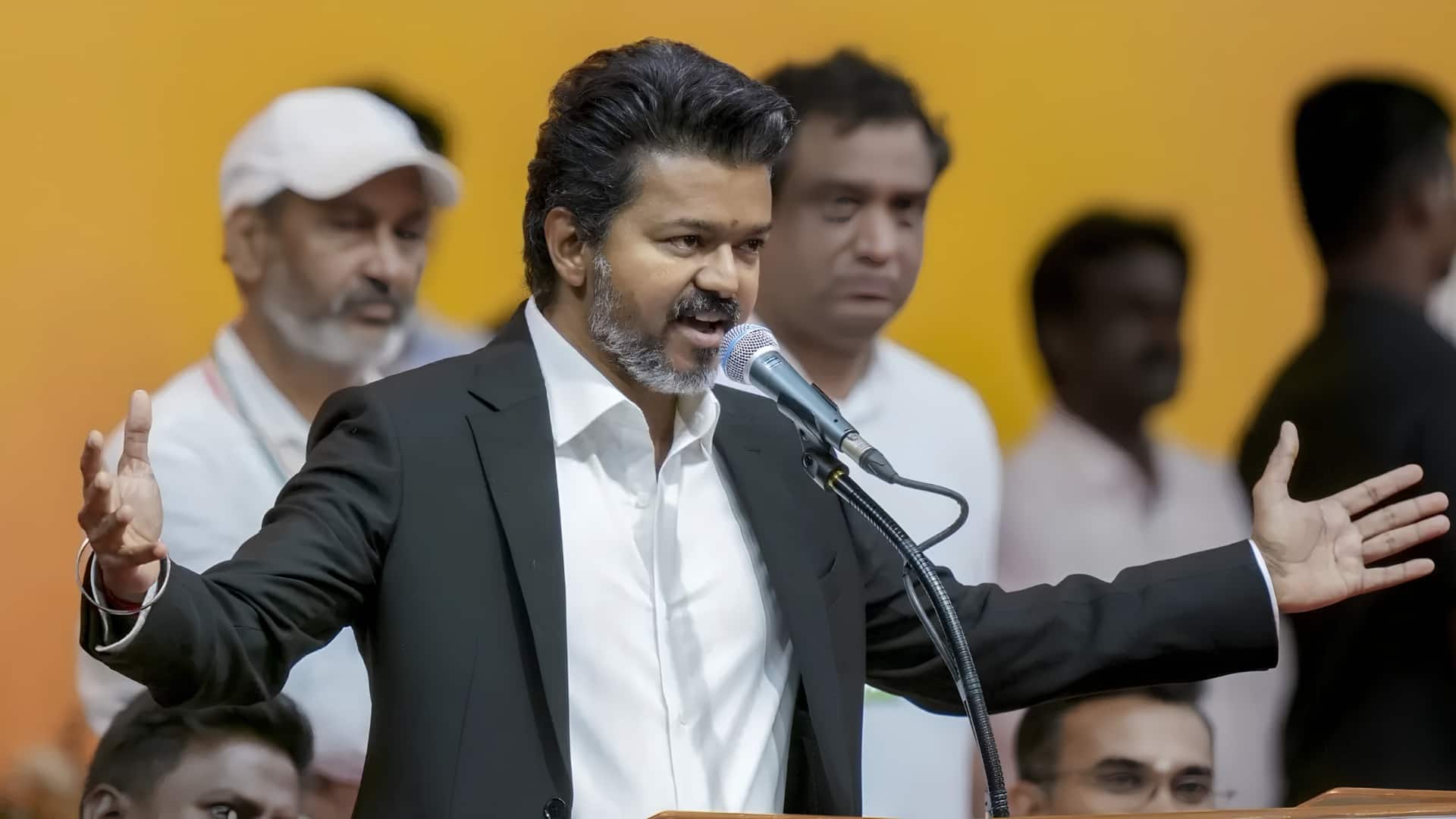 தமிழகத்தில் பயிர்க்கடன் தள்ளுபடி: குறு விவசாயிகளுக்கு ரூ.50,000 வரை தள்ளுபடி செய்து முதலமைச்சர் விஜய் அதிரடி உத்தரவு