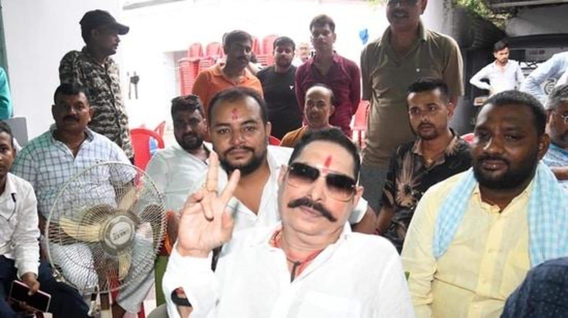 பீகார் தேர்தல் பரபரப்பு: கொலை வழக்கில் ஆளும் கட்சி வேட்பாளர் அனந்த் சிங் கைது பீகார் தேர்தல் பரபரப்பு: கொலை வழக்கில் ஆளும் கட்சி வேட்பாளர் அனந்த் சிங் கைது