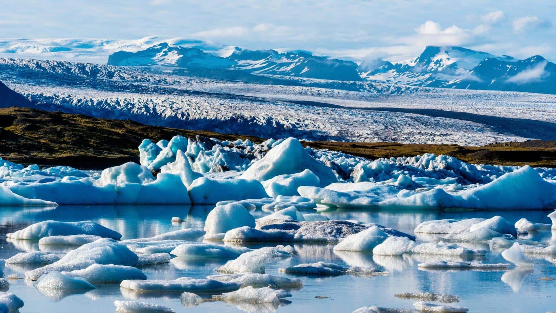 ஐஸ்லாந்தில் பார்க்க வேண்டிய 5 அழகான பனிப்பாறைகள்