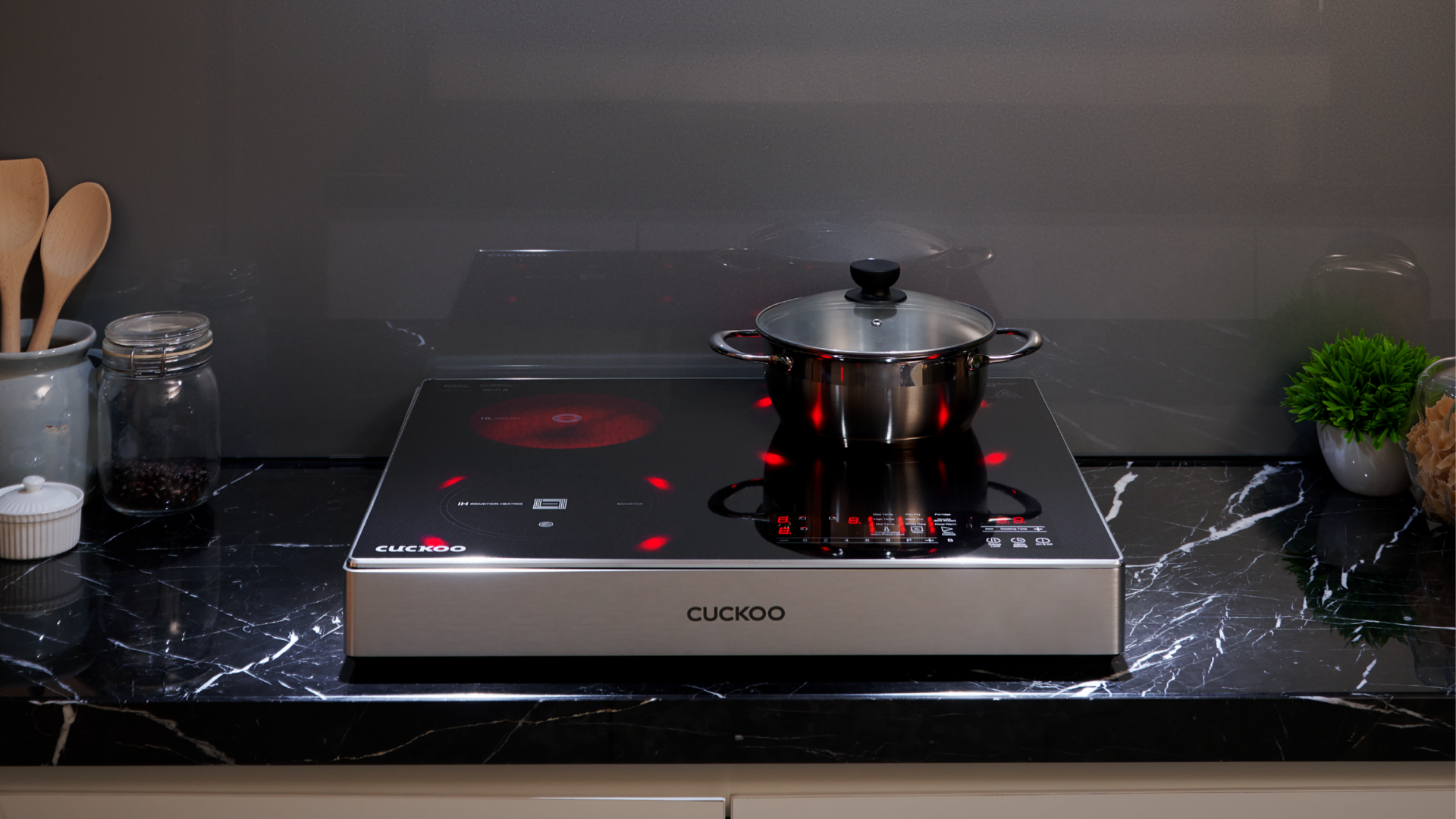 கேஸ் சிலிண்டர் தட்டுப்பாடு ஏற்பட்டுள்ளதால் இன்டக்ஷன் ஸ்டவ்களை வாங்கிக் குவிக்கத் தொடங்கிய மக்கள்