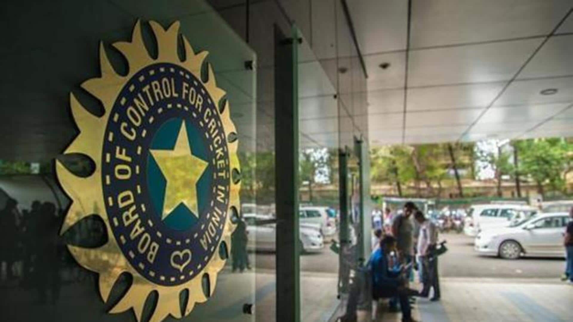 ஊழியர்களுக்கான தினசரி அலவன்ஸை மாற்றியது பிசிசிஐ; புதிய அலவன்ஸ் தொகை எவ்வளவு? ஊழியர்களுக்கான தினசரி அலவன்ஸை மாற்றியது பிசிசிஐ; புதிய அலவன்ஸ் தொகை எவ்வளவு?