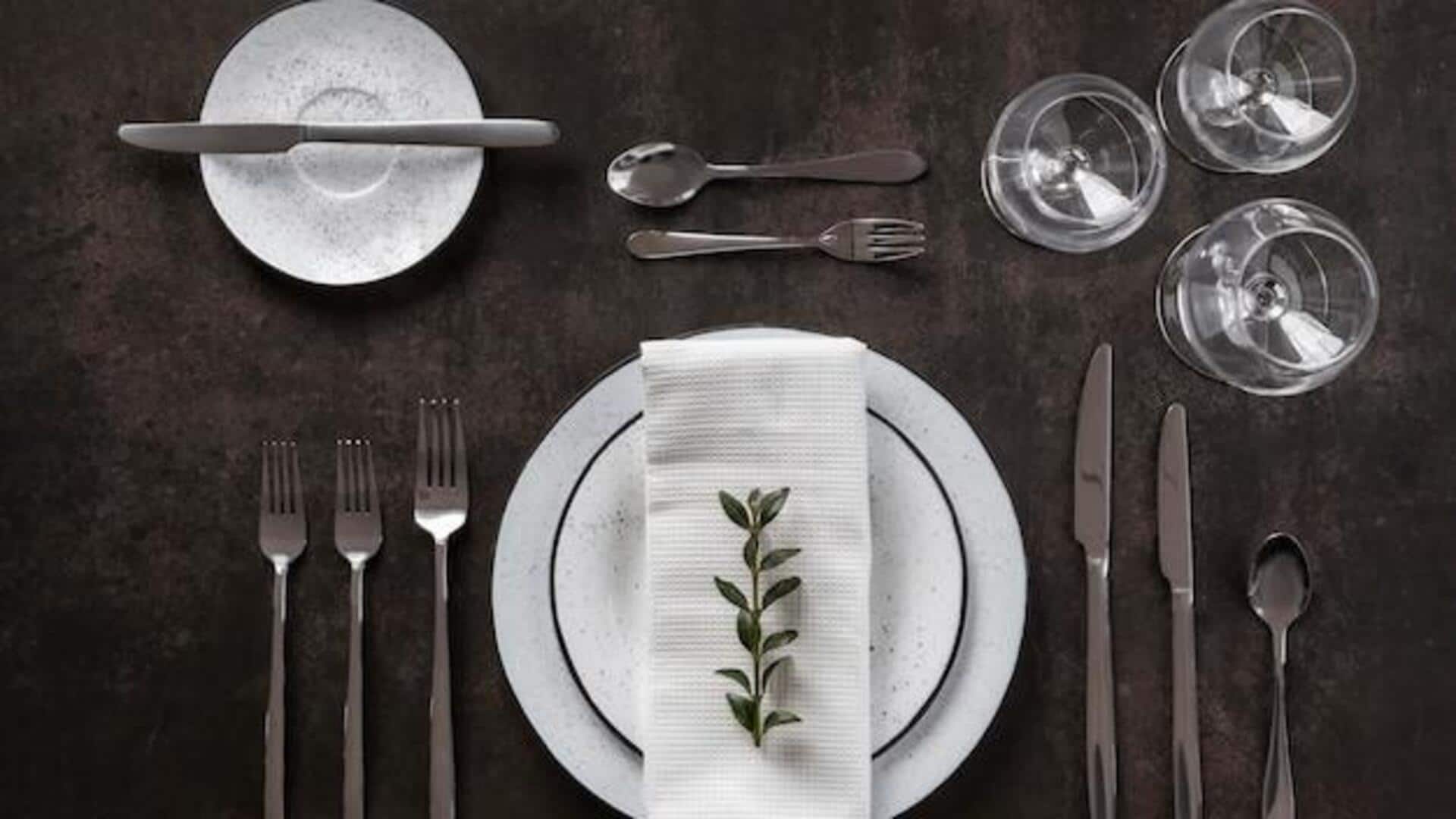 நவீன உணவு மேசைப் பழக்கவழக்கங்கள்: கட்டாயம் பின்பற்ற வேண்டிய 5 விதிகள்