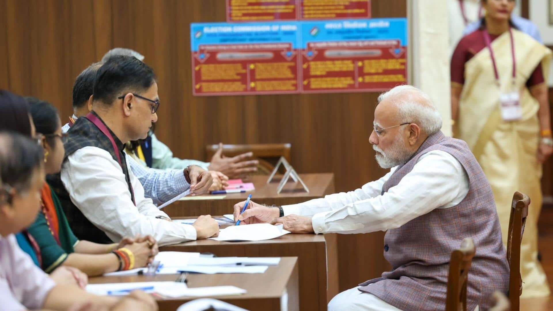 துணை ஜனாதிபதி தேர்தல் தொடங்கியது, பிரதமர் மோடி முதல் வாக்கை பதிவு செய்தார் துணை ஜனாதிபதி தேர்தல் தொடங்கியது, பிரதமர் மோடி முதல் வாக்கை பதிவு செய்தார்