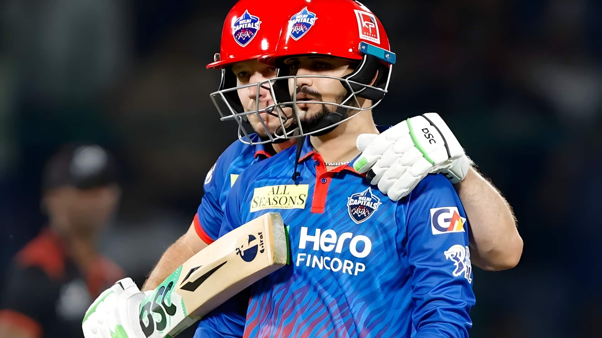 சமீர் ரிஸ்வியின் ருத்ரதாண்டவம்! மும்பை பந்துவீச்சை சிதறடித்த டெல்லி கேபிடல்ஸ் இளம் புயல்!