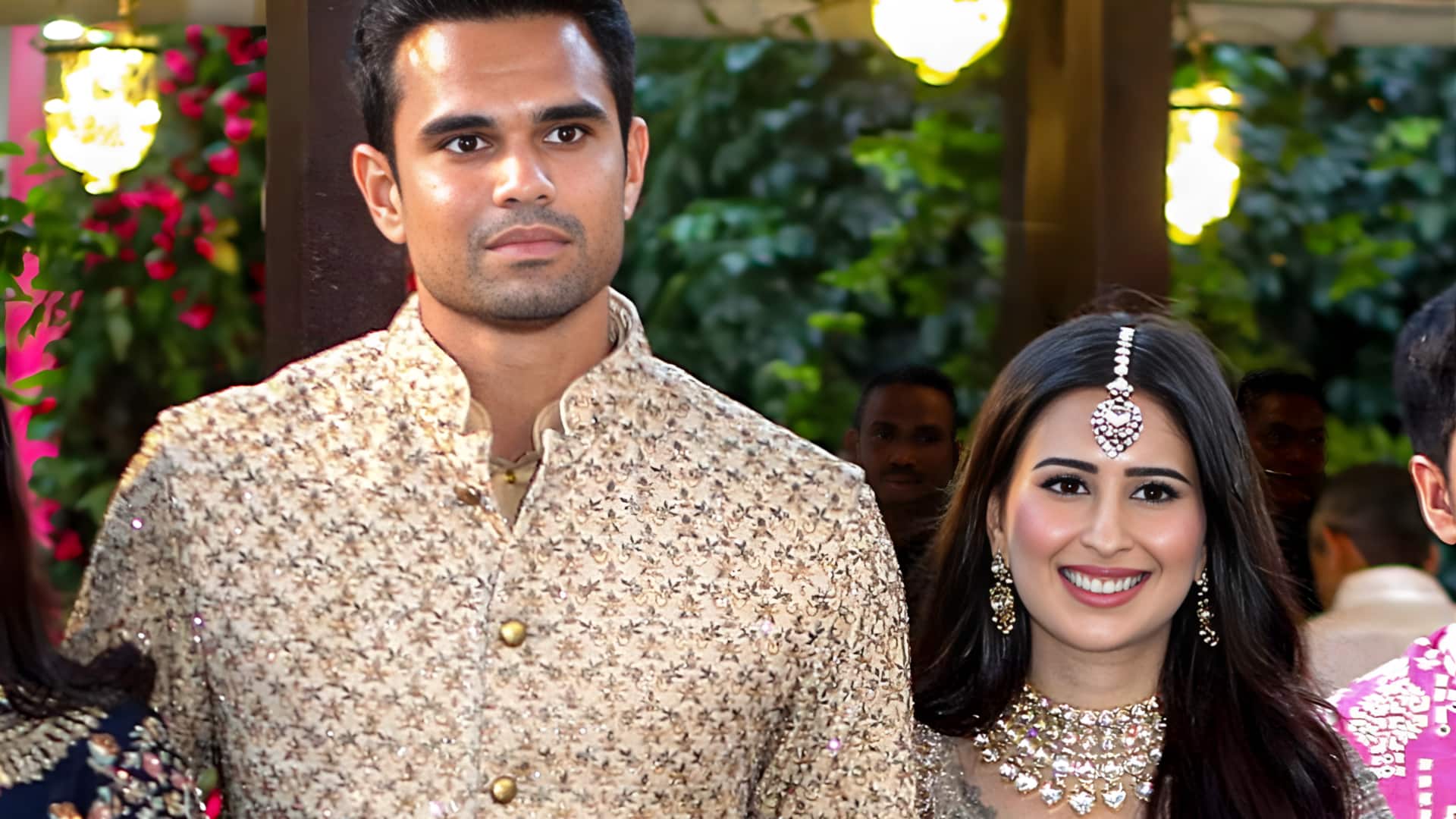 சச்சின் வீட்டு கல்யாணம்! கோலாகலமாக நடந்த அர்ஜுன் டெண்டுல்கர் திருமணம்; தோனி உள்ளிட்ட பல்வேறு நட்சத்திரங்கள் பங்கேற்பு