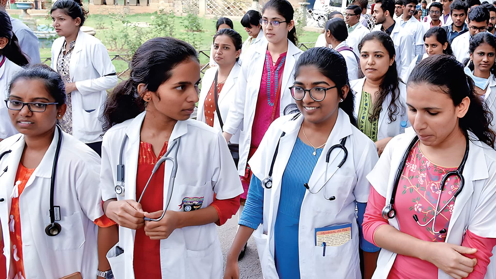 MBBS மாணவர்களுக்கு குட் நியூஸ்! முதல் ஆண்டு தேர்வை எழுத கூடுதல் வாய்ப்பு வழங்கி NMC உத்தரவு