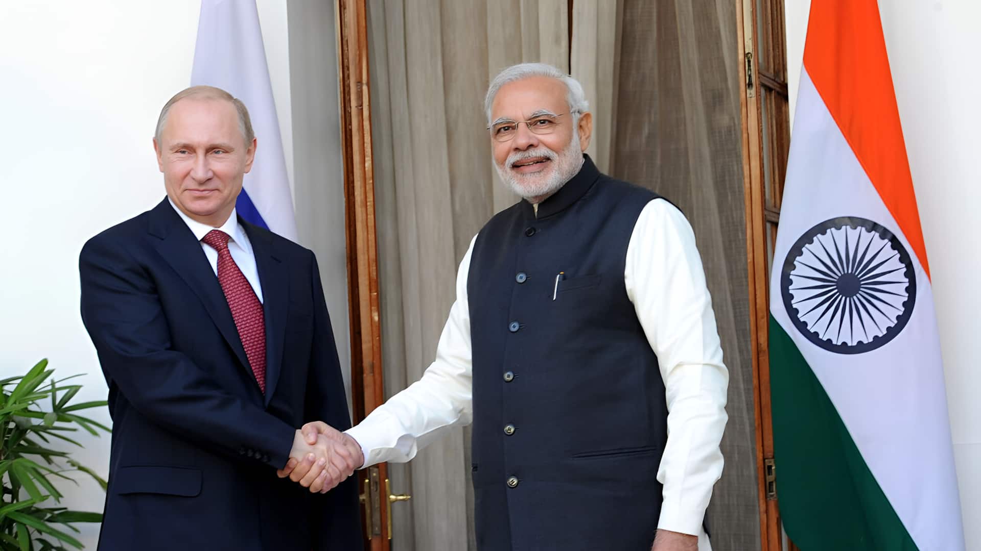 எண்ணெய் வாங்குவதில் தனது நிலைப்பாட்டை மாற்றவில்லை இந்தியா என்று ரஷ்யா தெரிவித்துள்ளது