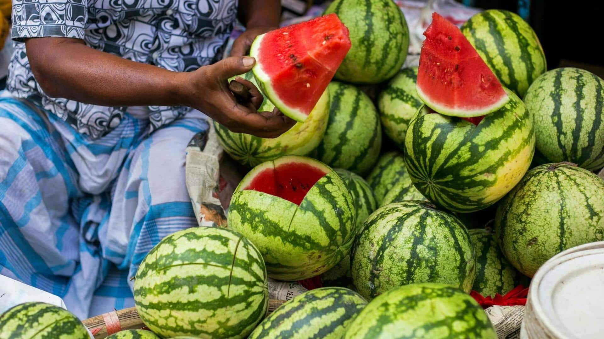 மும்பை: தர்பூசணி சாப்பிட்ட பிறகு ஒரே குடும்பத்தைச் சேர்ந்த 4 பேர் உயிரிழந்த சோகம்