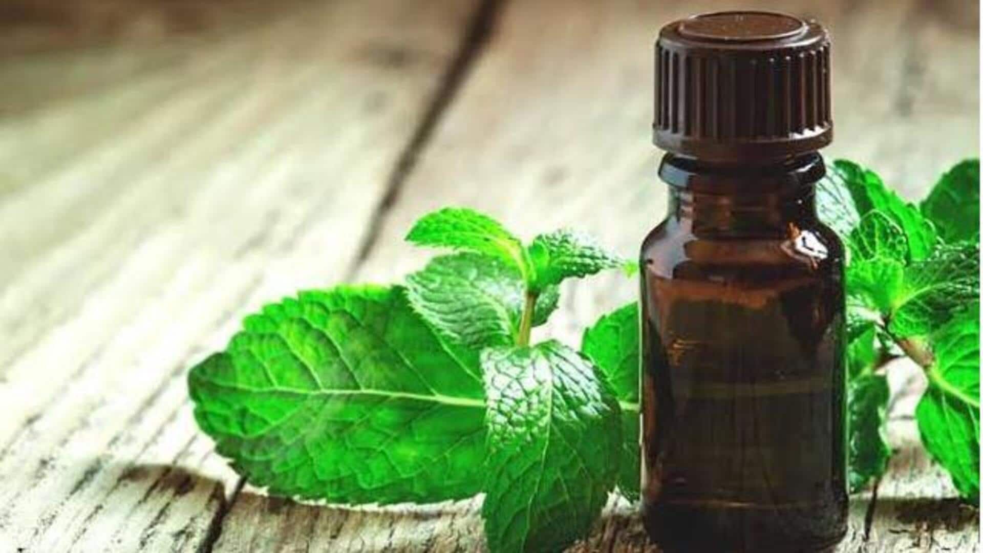 புதினா எண்ணெய் தலை மசாஜ் மூலம் தலைவலியைப் போக்குவது எப்படி?