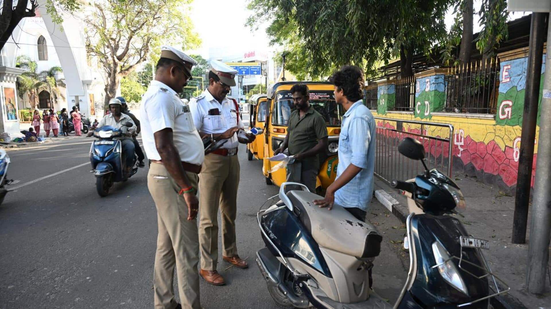 நீண்ட நேரம் நின்றபடியே பணி: வெரிகோஸ் வெயின் பாதிப்பால் அவதிப்படும் போக்குவரத்து காவலர்கள்