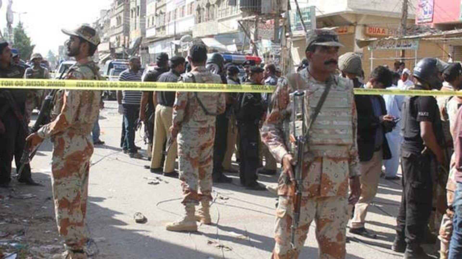 பாகிஸ்தான்: டீசல் ஏற்றிச் சென்ற லாரி மீது பேருந்து மோதியதால் 16 பேர் பலி