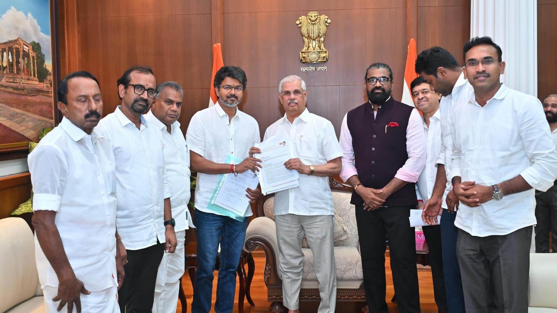 விஜய் பதவியேற்பதில் தொடரும் சிக்கல்; இன்னும் VCK, IUML ஆதரவு கடிதம் இன்னும் வரவில்லை, ஆளுநர் அழைக்கவில்லை